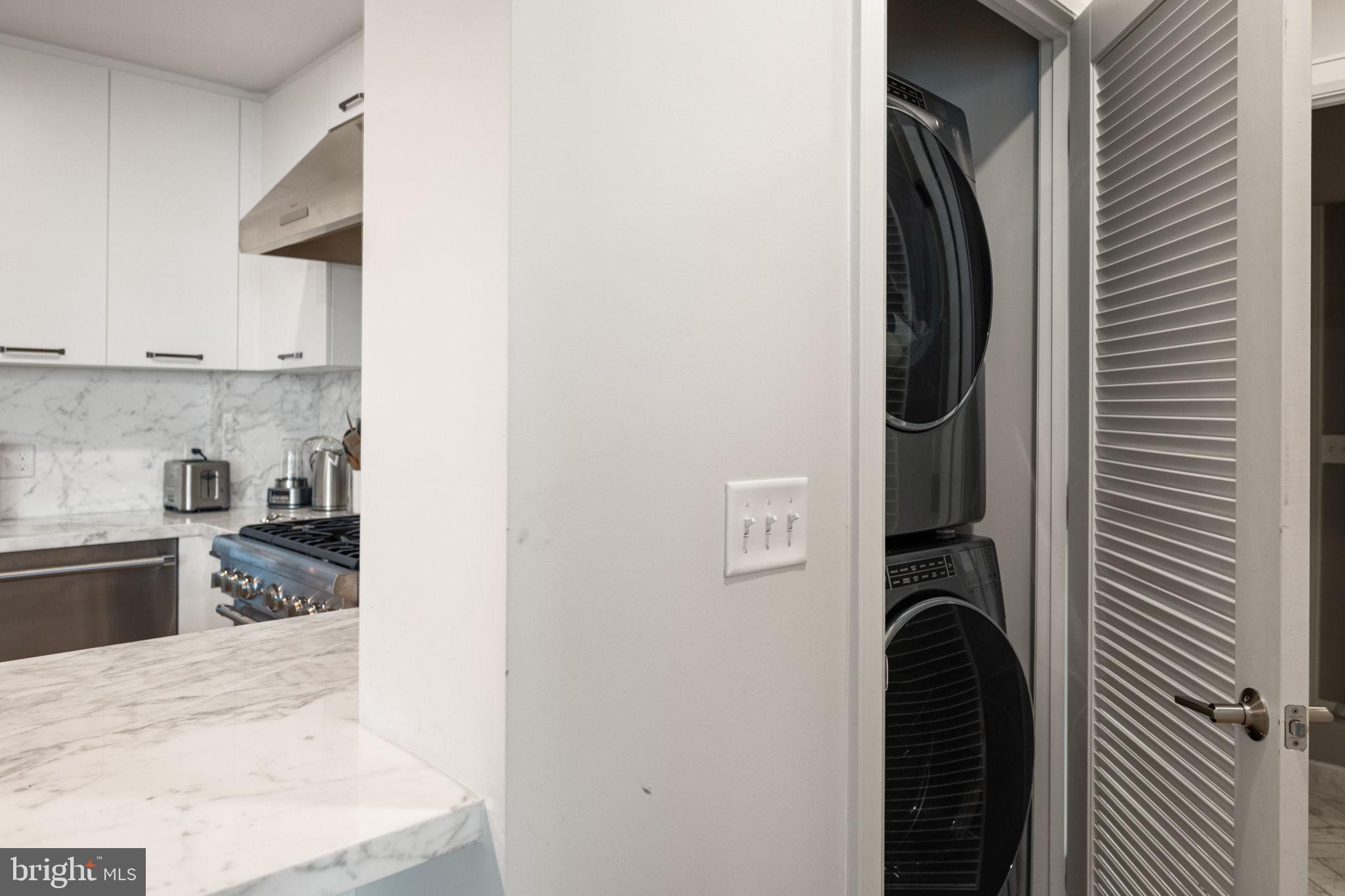 HARBOR EAST - Residential