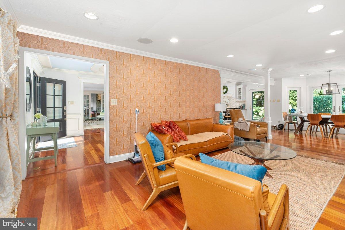 CARRIAGE HILL - Residential