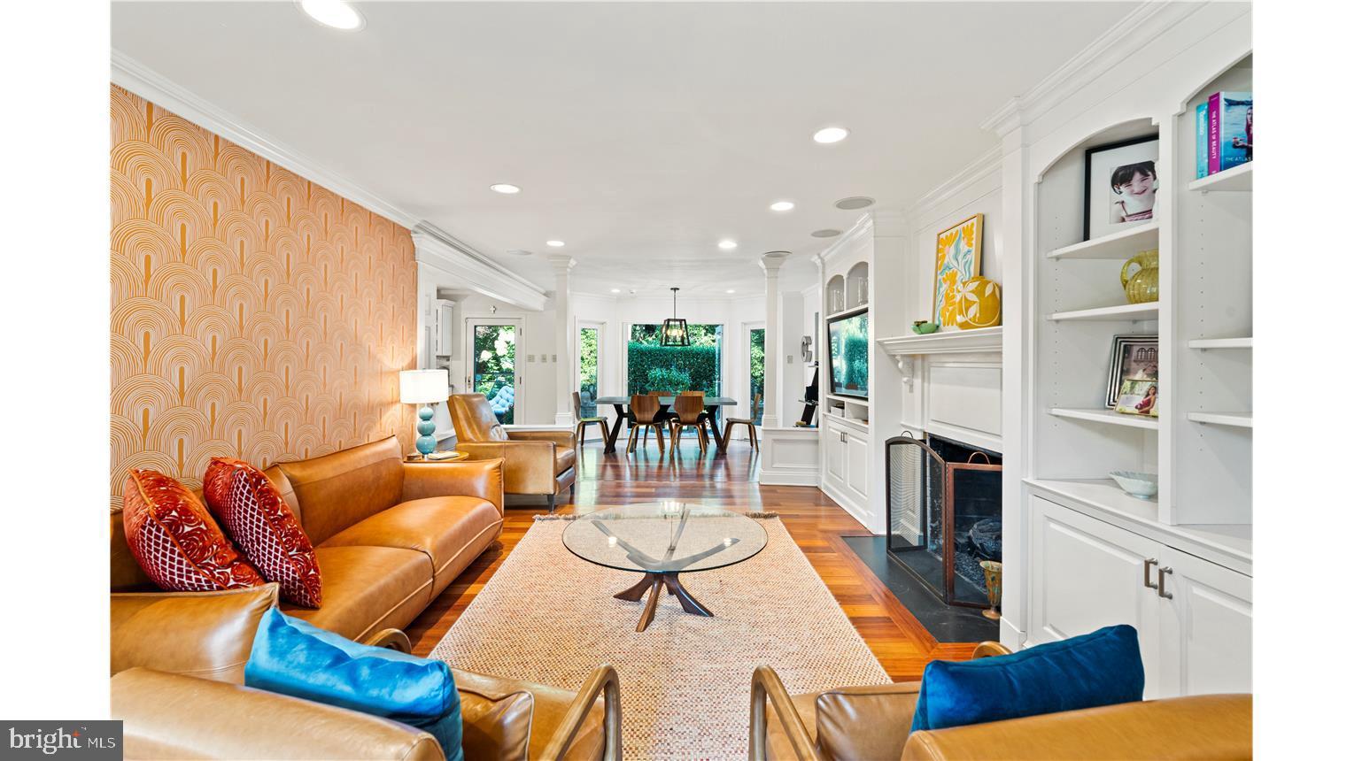 CARRIAGE HILL - Residential