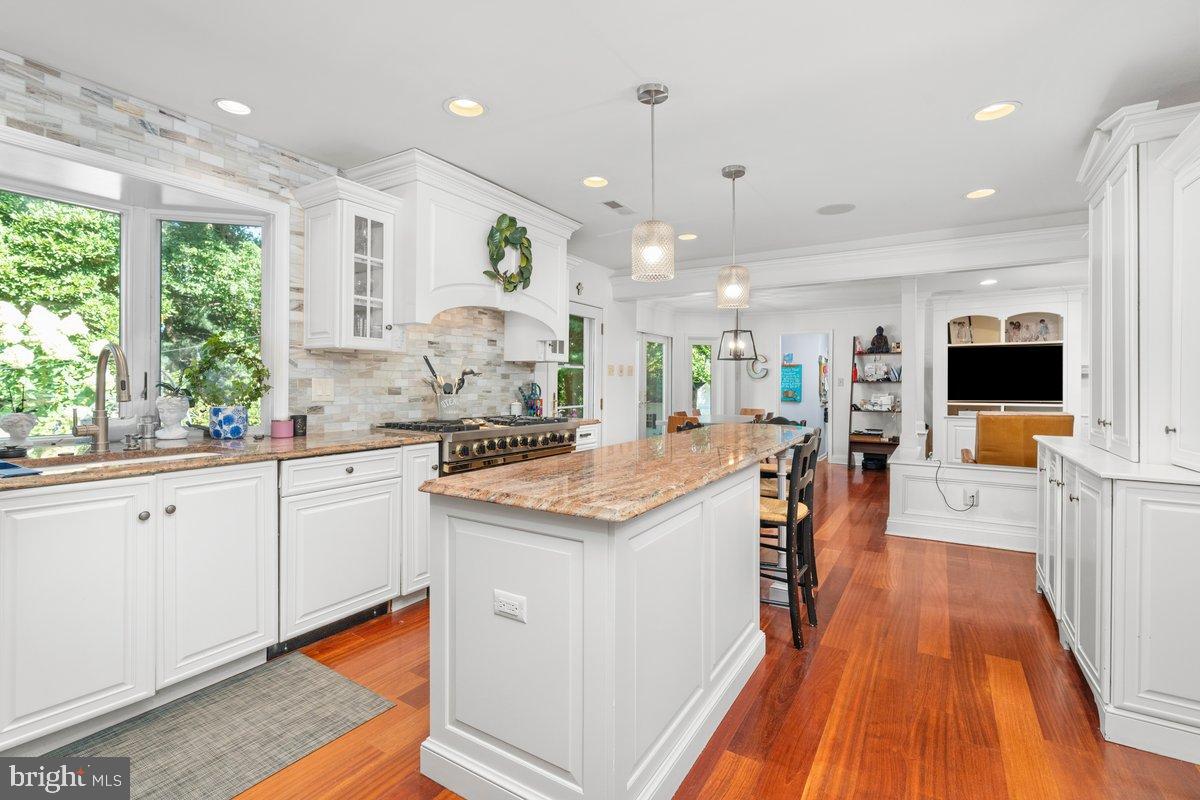 CARRIAGE HILL - Residential