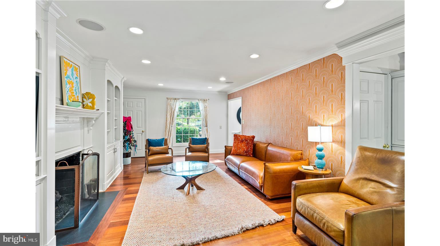 CARRIAGE HILL - Residential