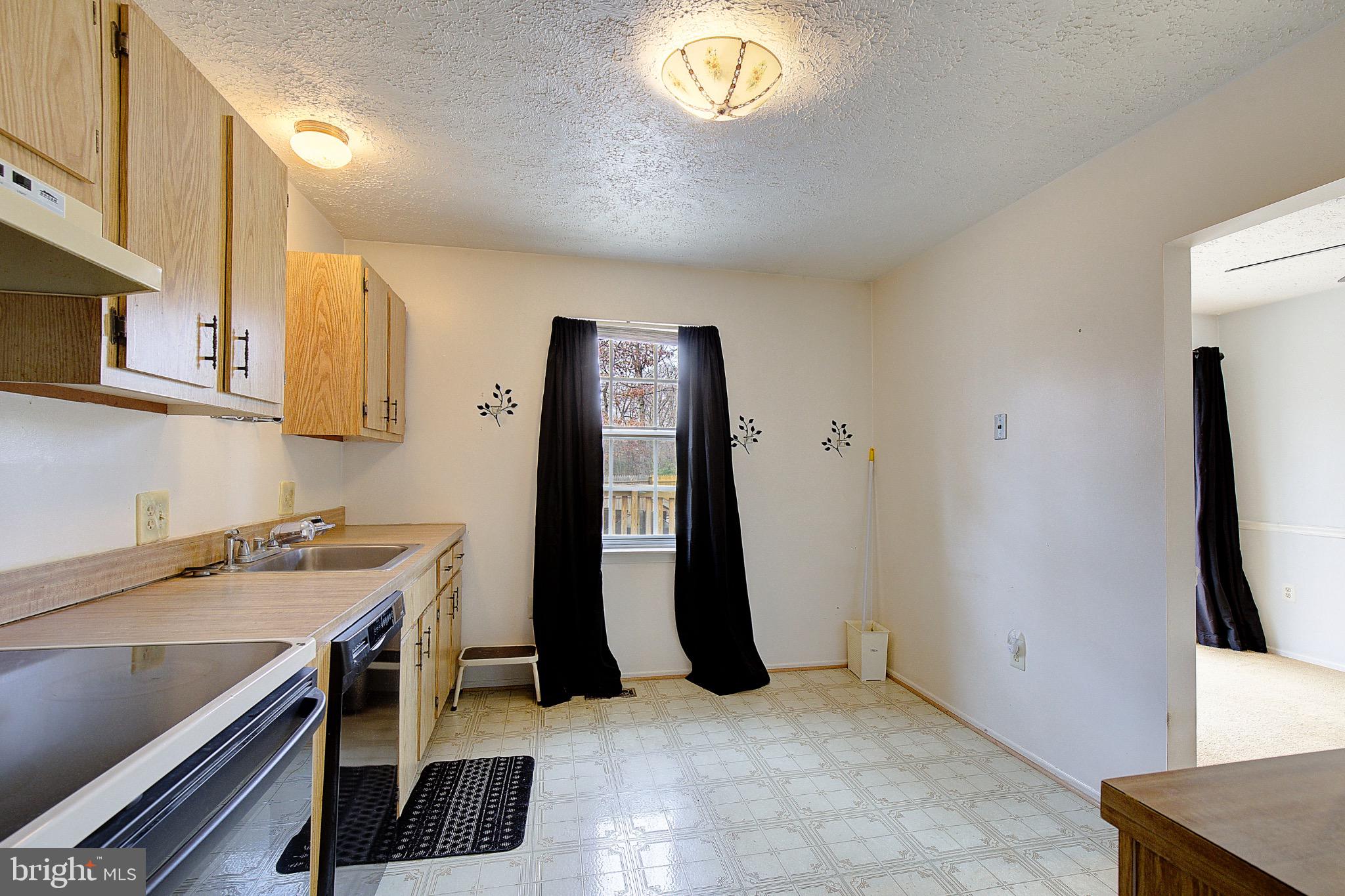 WHITE OAK - Residential