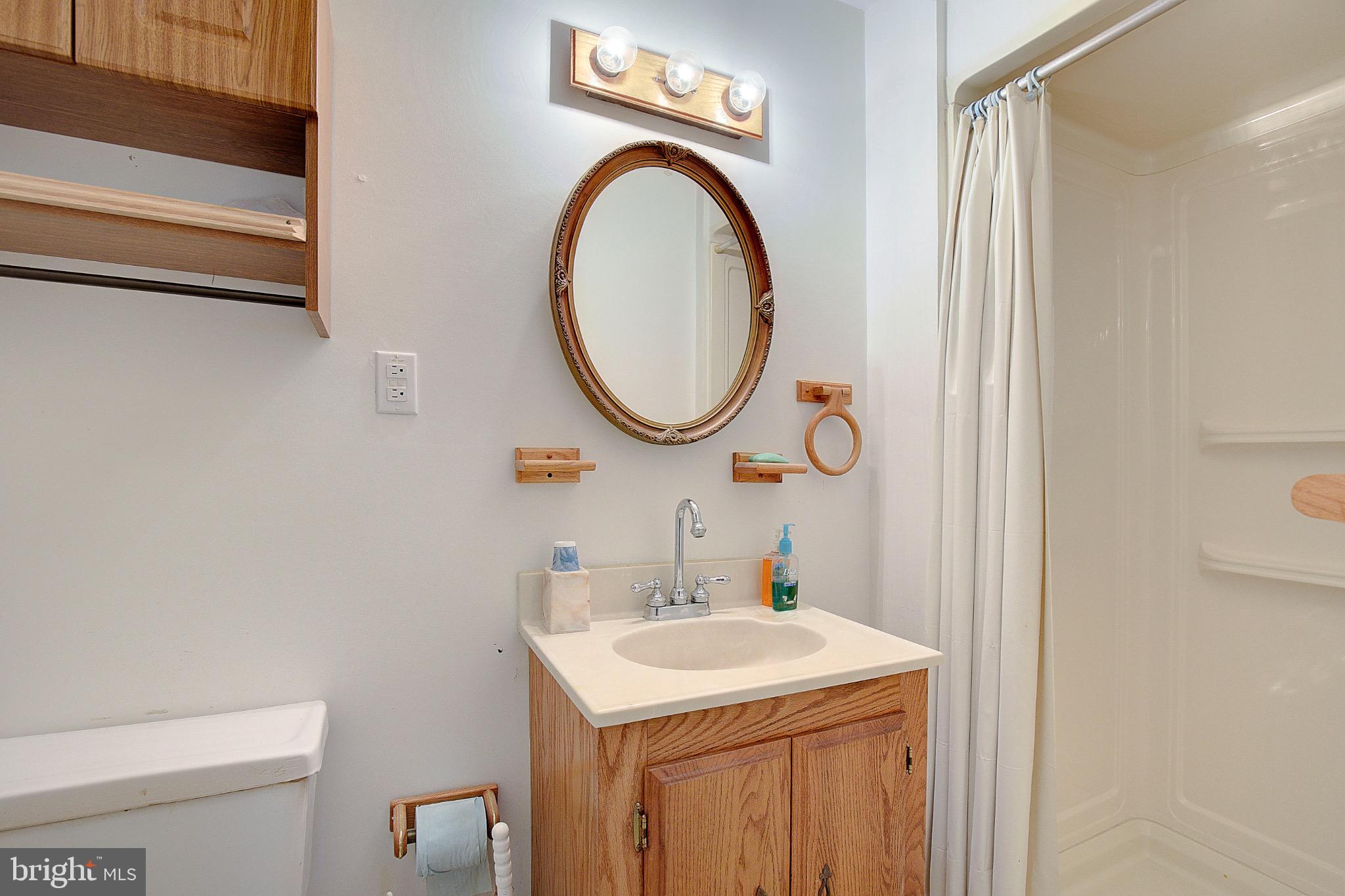 WHITE OAK - Residential