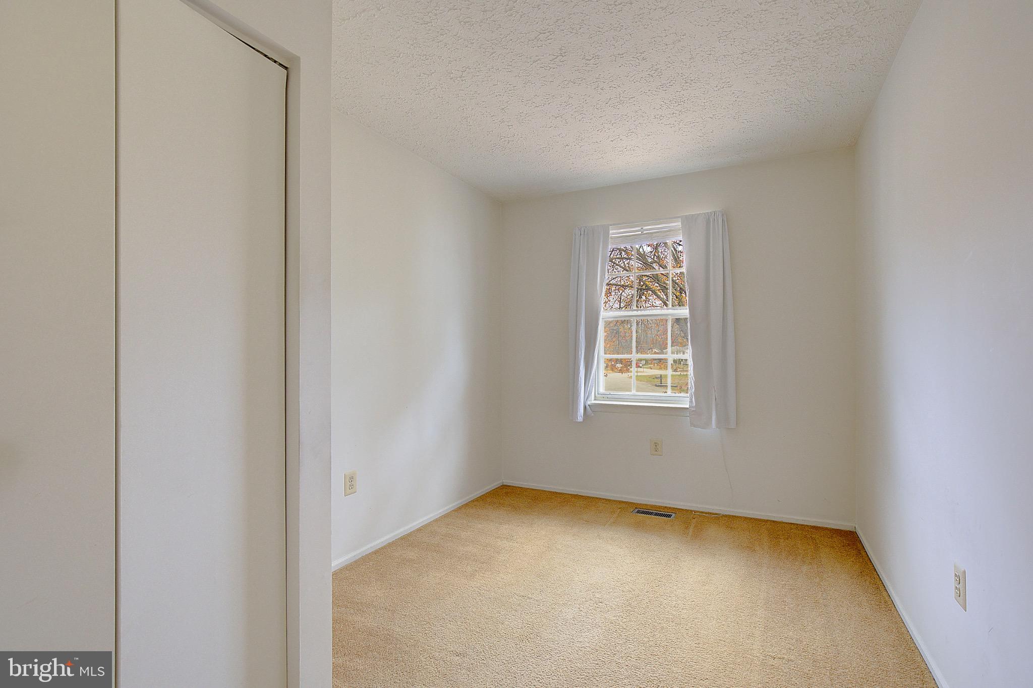 WHITE OAK - Residential