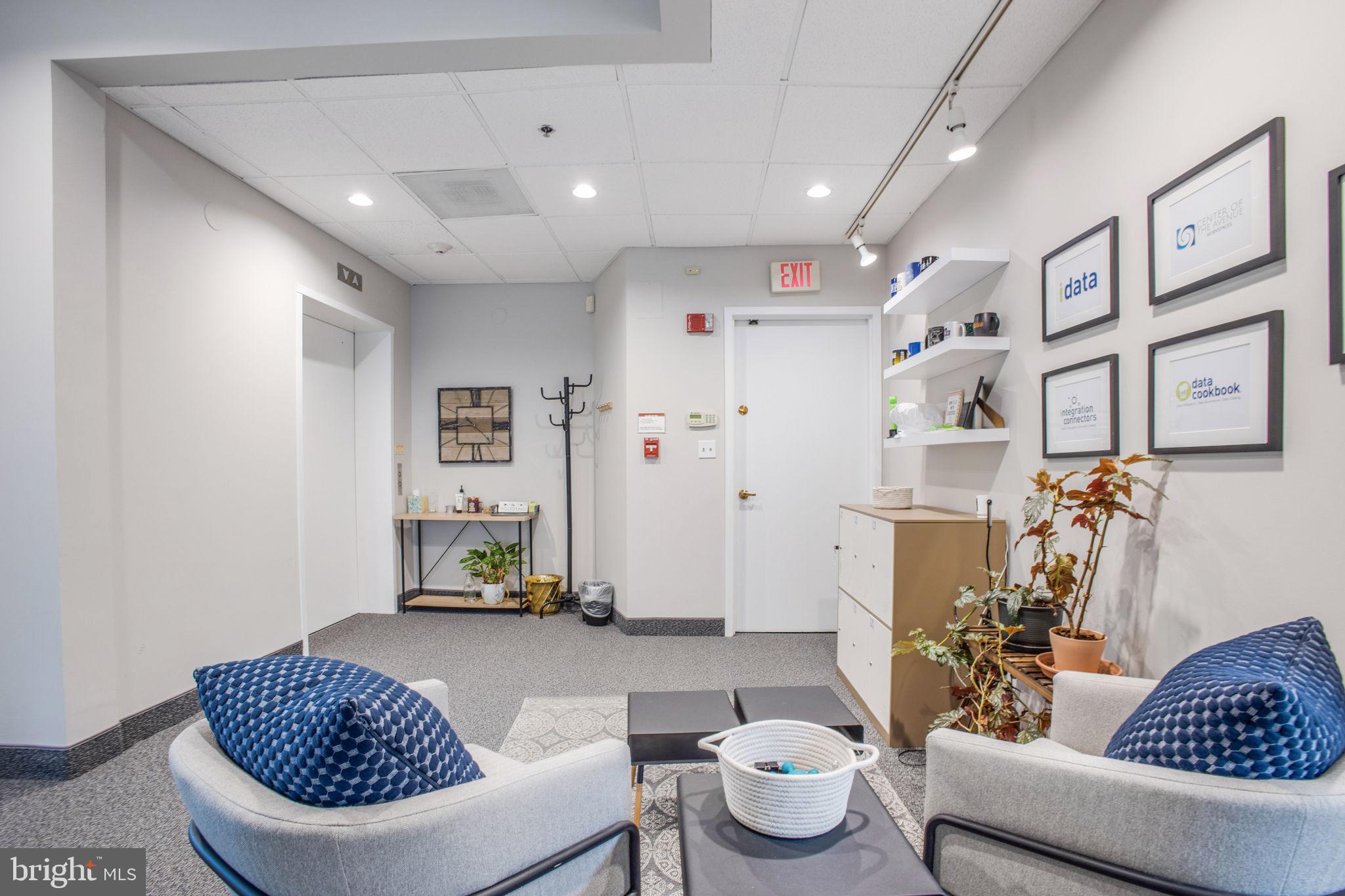 DEL RAY - Commercial Sale