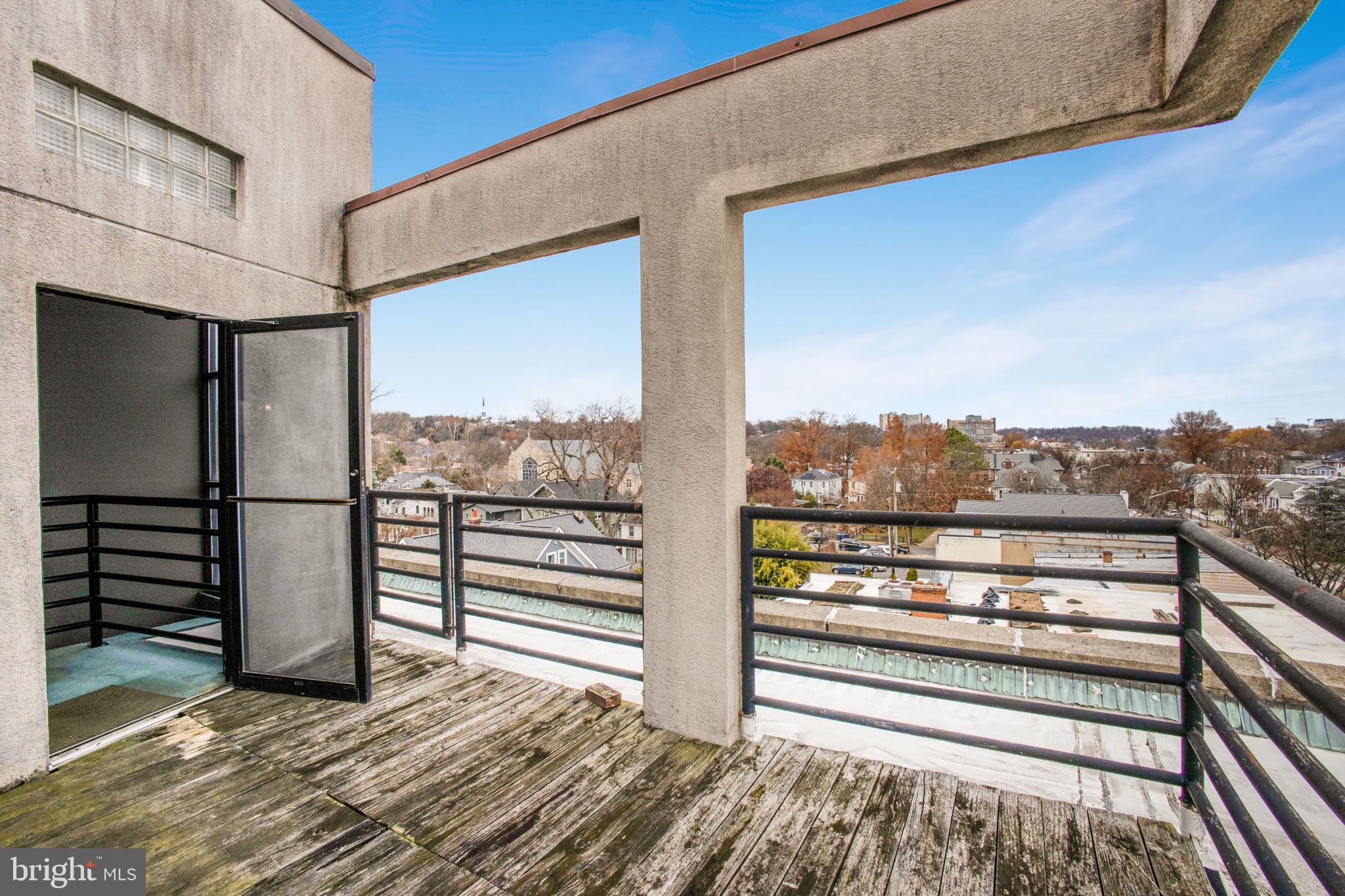 DEL RAY - Commercial Sale