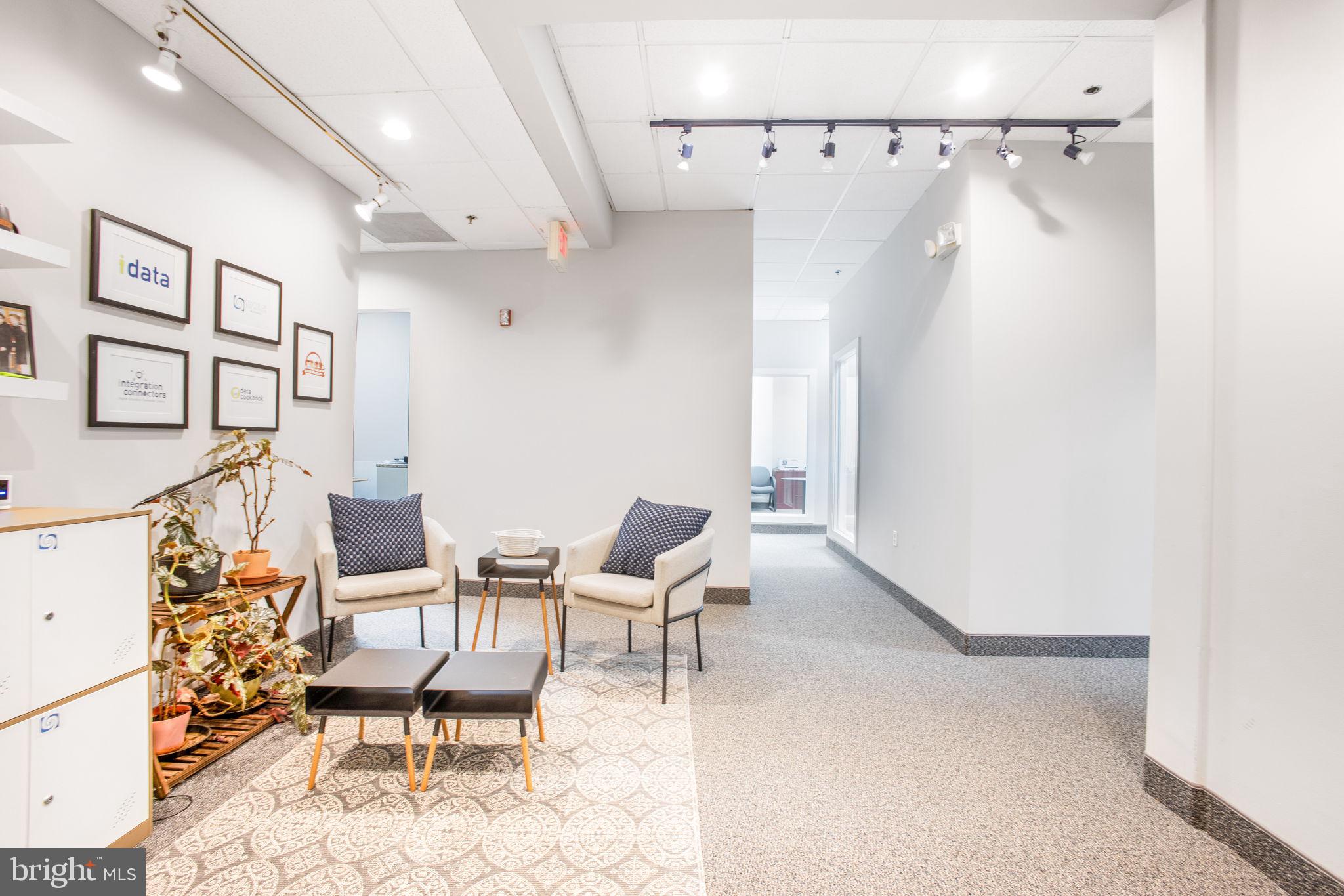 DEL RAY - Commercial Sale