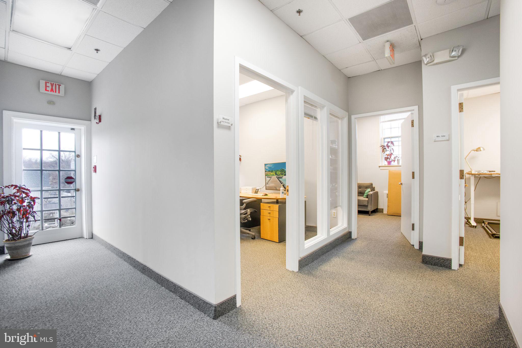 DEL RAY - Commercial Sale