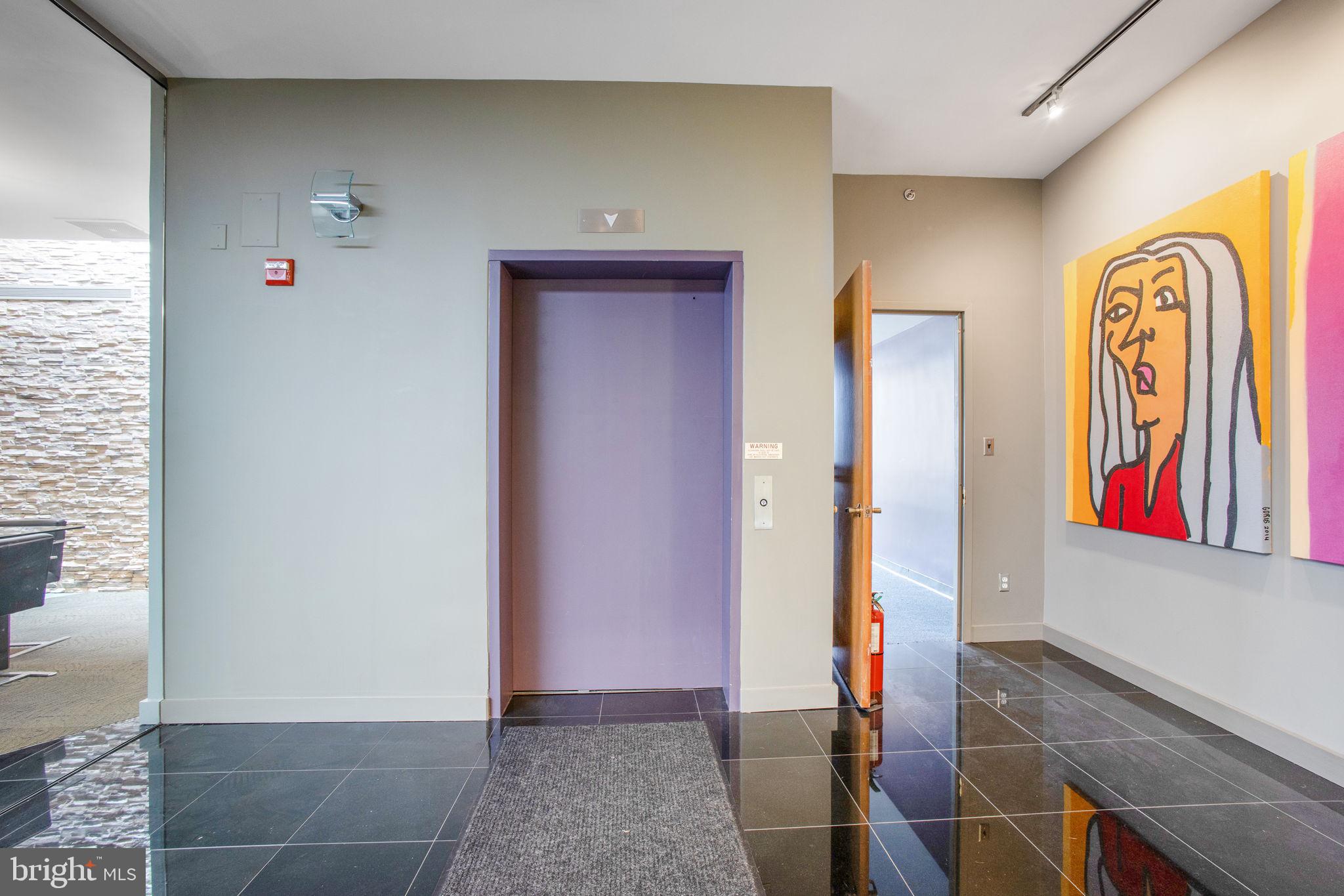 DEL RAY - Commercial Sale