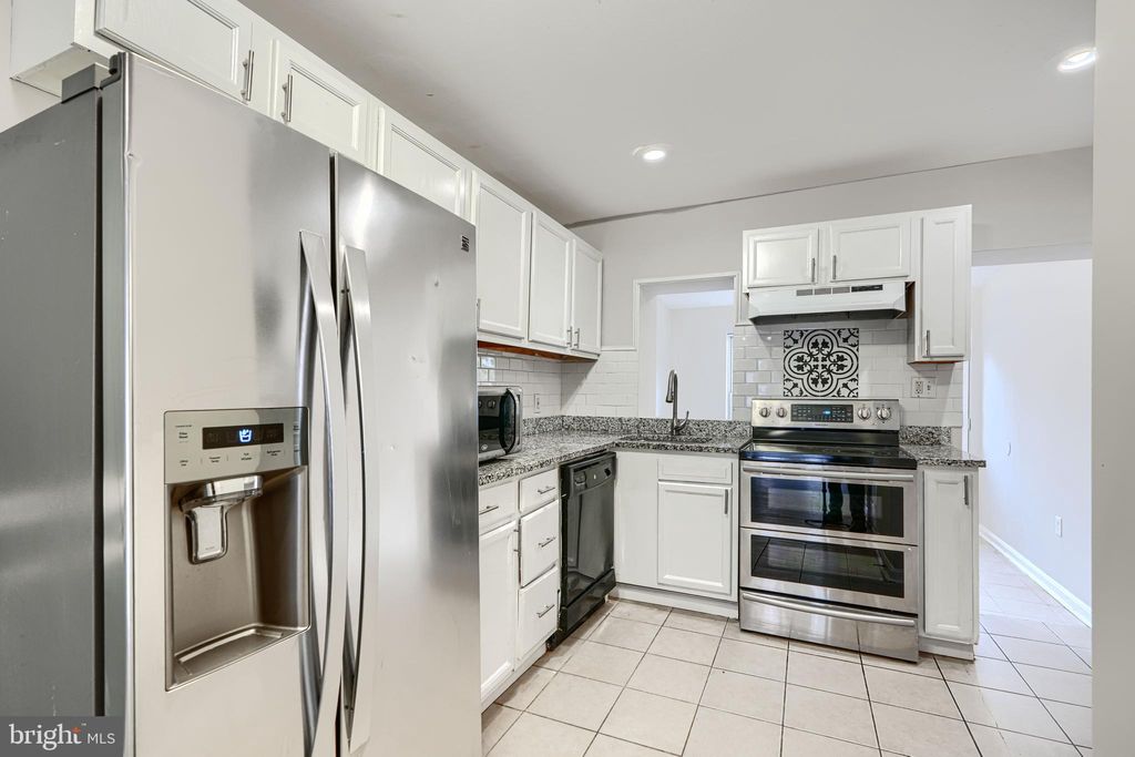Photo of 1127 Sargeant Street, BALTIMORE, MD 21223 (MLS # MDBA2188144)