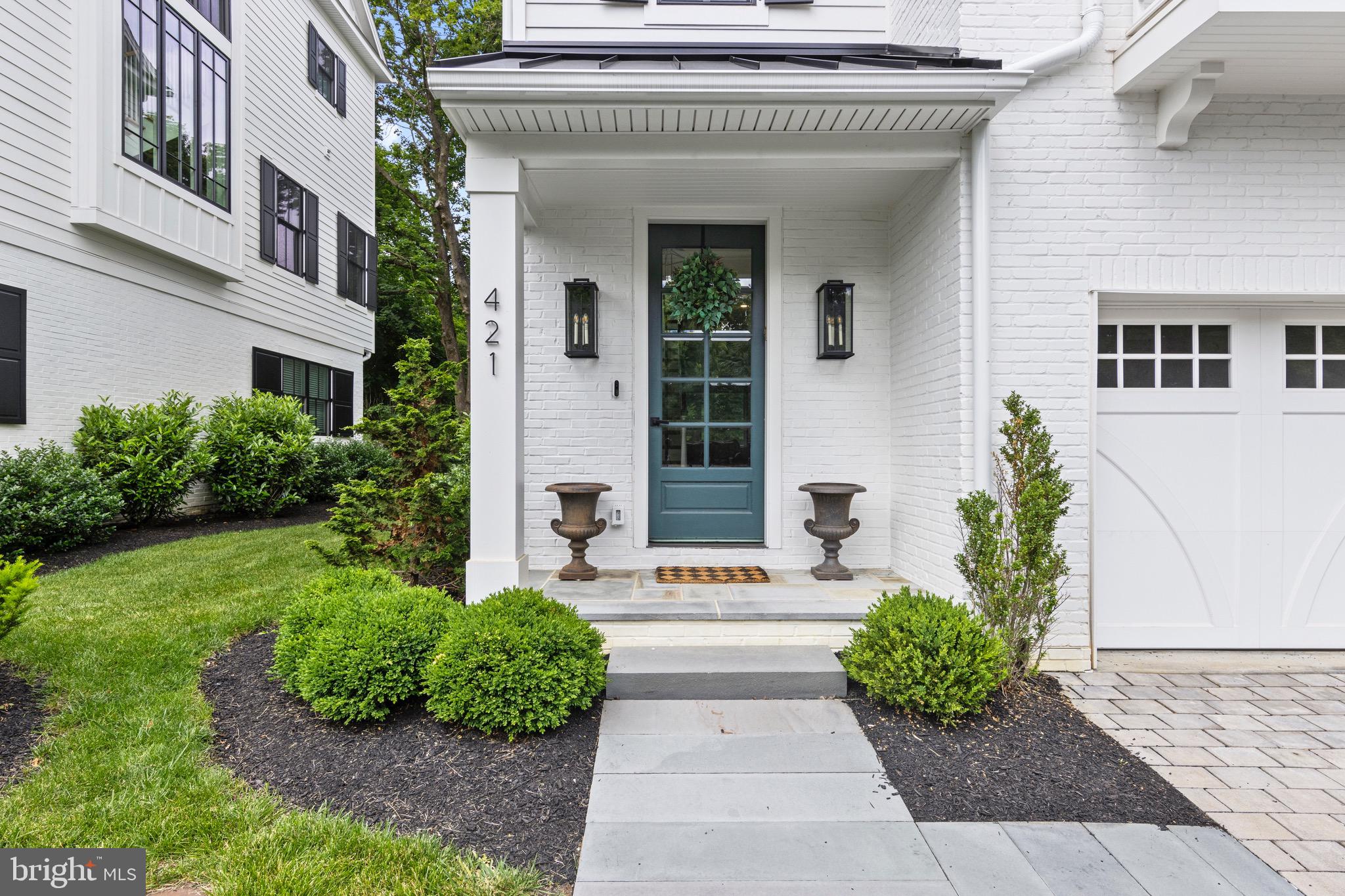 421 MAPLEWOOD AVENUE
