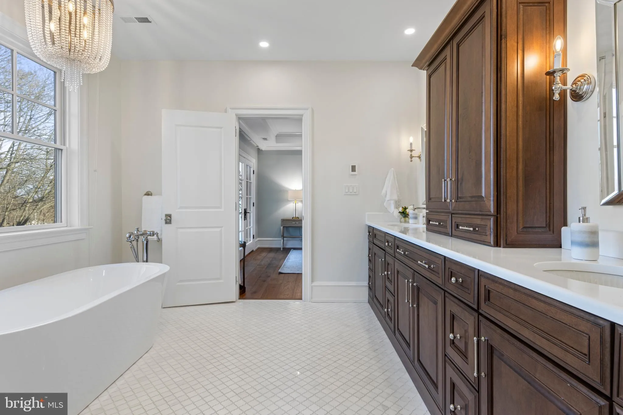 Wayne, Pennsylvania 19087, United States, 4 Bedrooms Bedrooms, ,5 BathroomsBathrooms,Residential,Active,4909