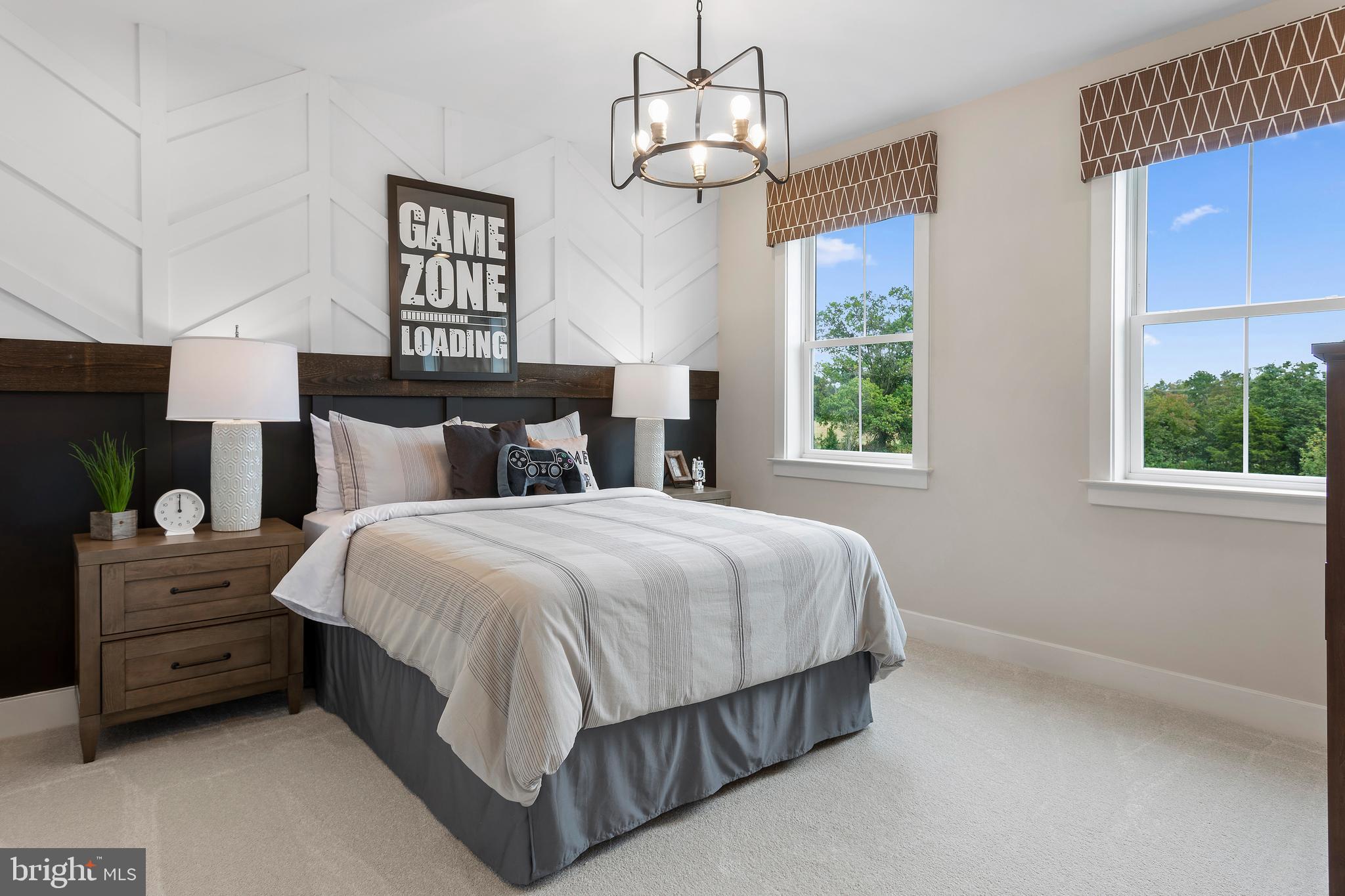 SOUTH LAKE - Residential