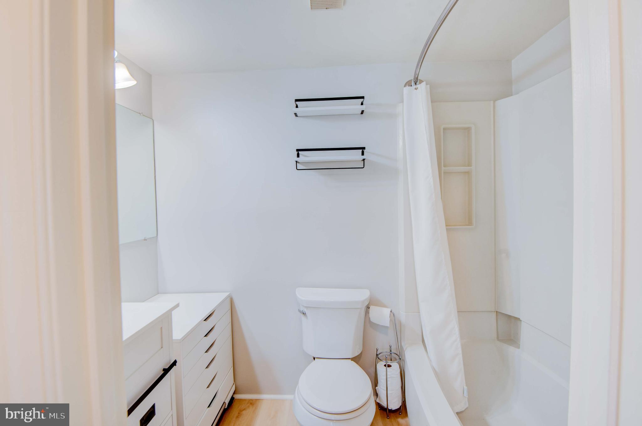 BURKE COVE - Residential Lease