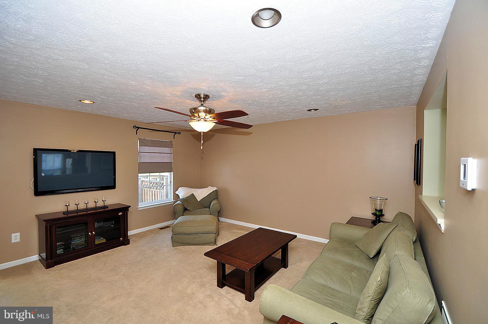 FARMINGTON VILLAGE - Residential Lease