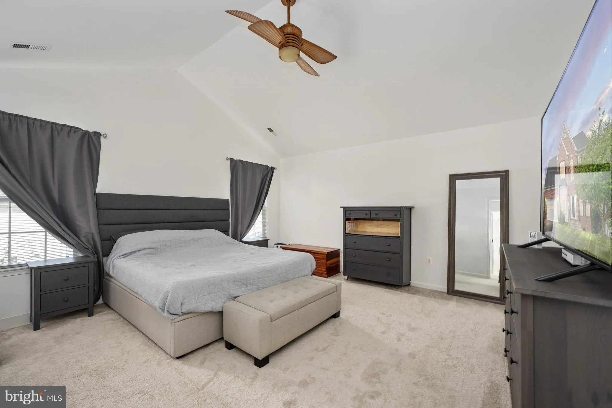 Stafford, Virginia 22556, United States, 5 Bedrooms Bedrooms, ,3 BathroomsBathrooms,Residential,Pending,156575