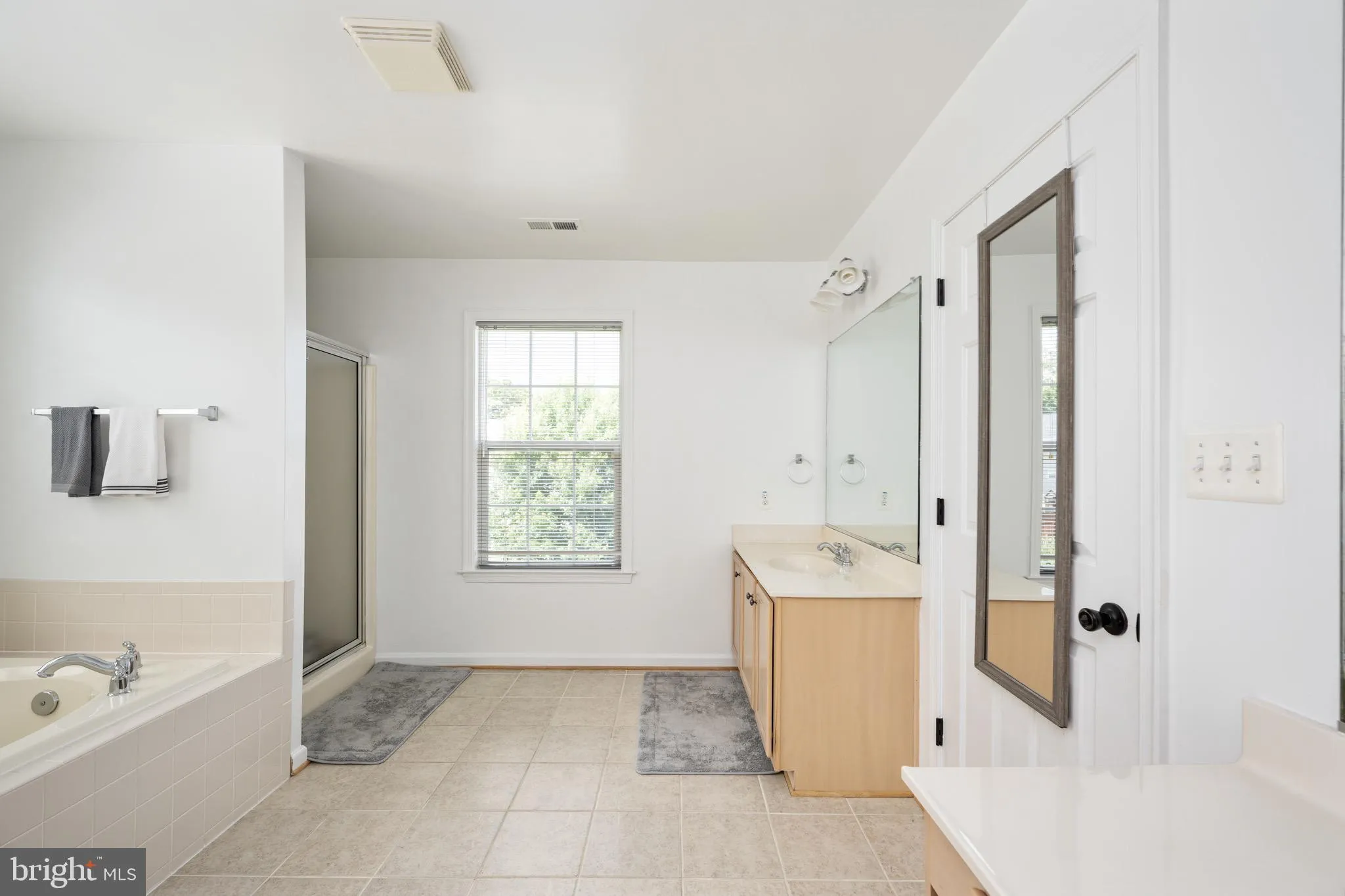 Stafford, Virginia 22556, United States, 5 Bedrooms Bedrooms, ,3 BathroomsBathrooms,Residential,Pending,156575