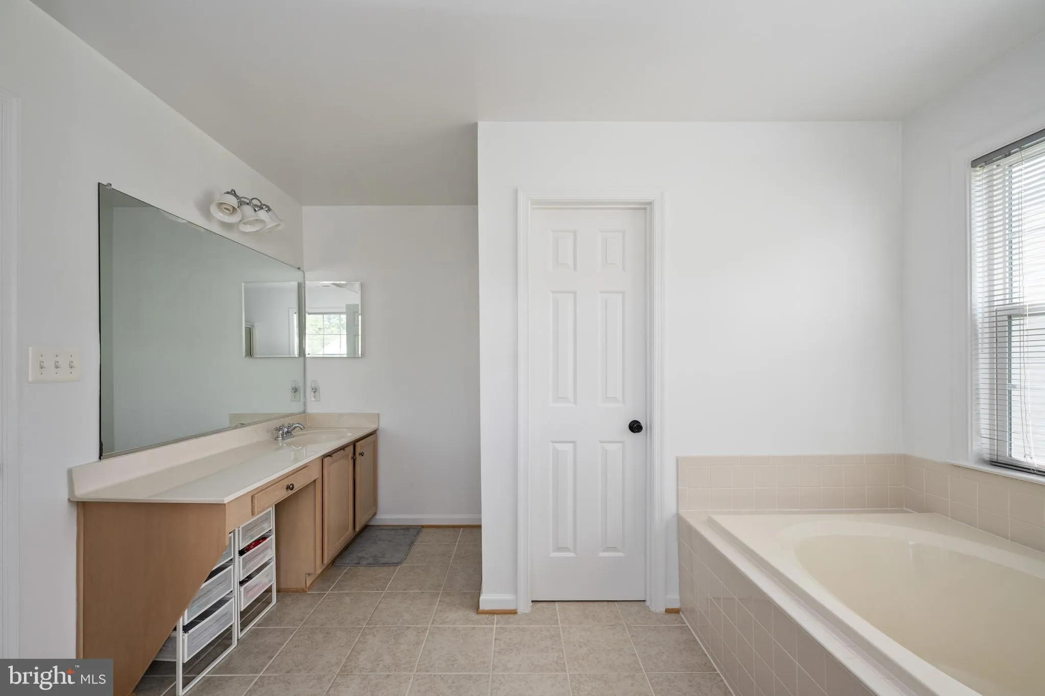 Stafford, Virginia 22556, United States, 5 Bedrooms Bedrooms, ,3 BathroomsBathrooms,Residential,Pending,156575