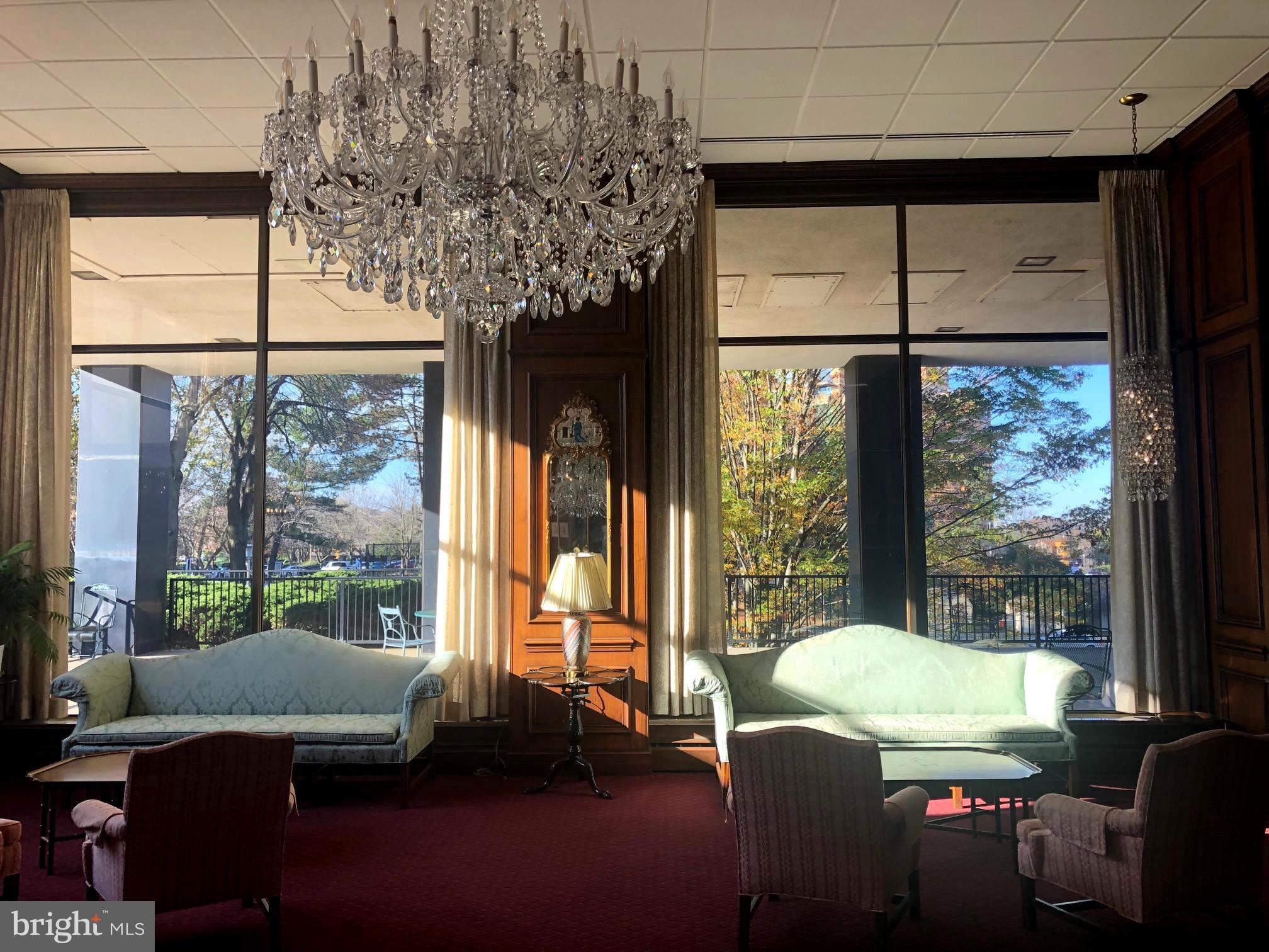 WASHINGTON TOWER - Residential