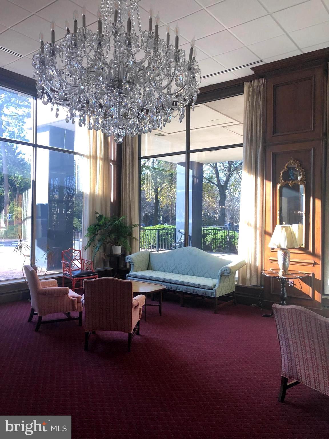 WASHINGTON TOWER - Residential