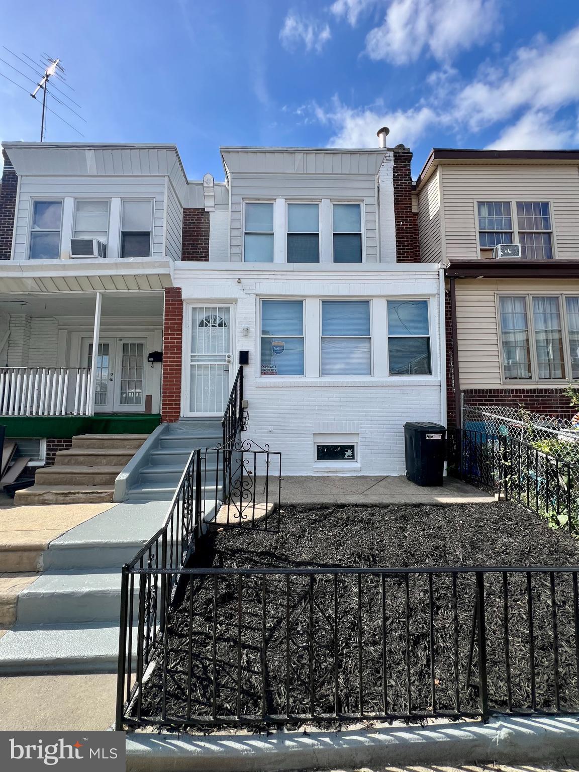 ELMWOOD PARK - Residential Lease