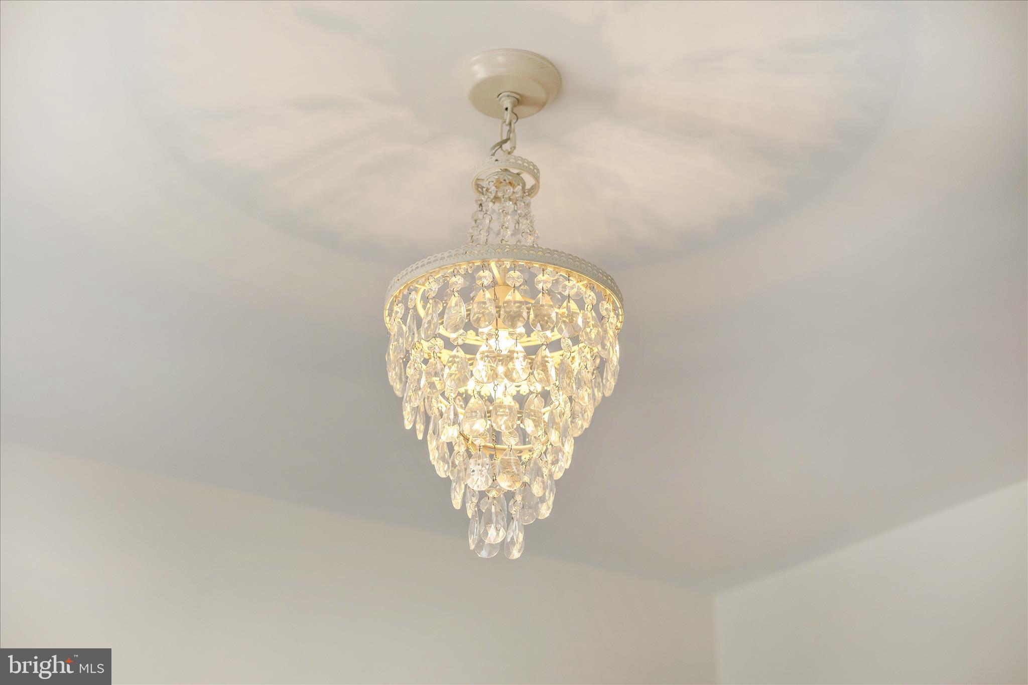 JEFFERSON COURT - Residential