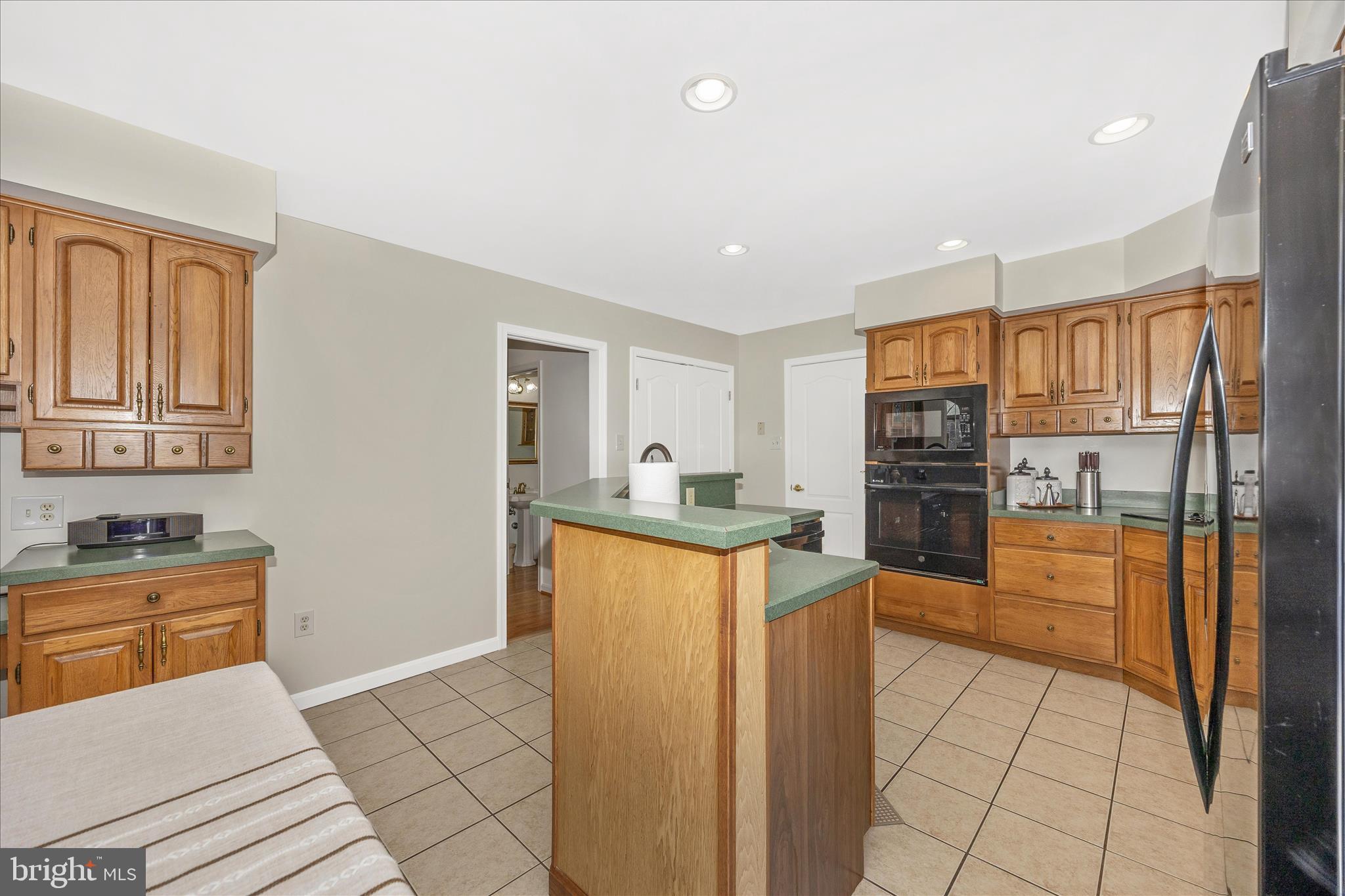 JEFFERSON COURT - Residential