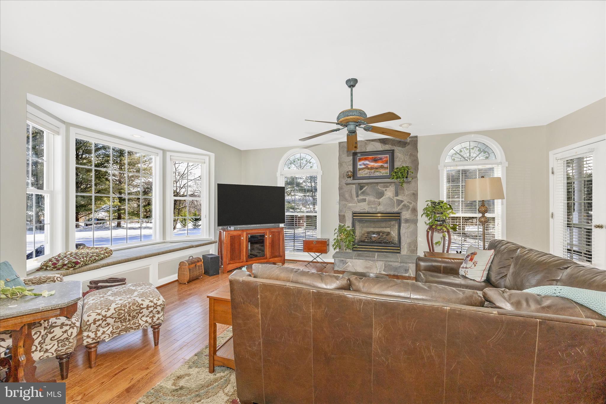 JEFFERSON COURT - Residential