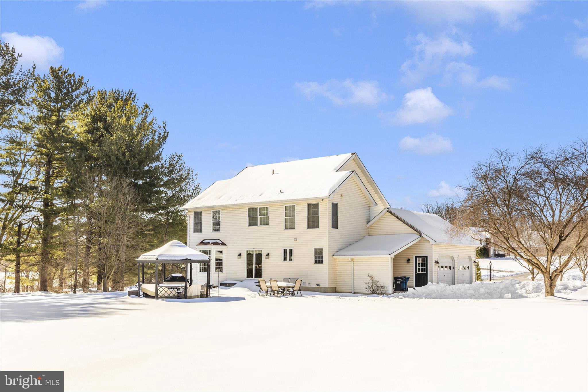 JEFFERSON COURT - Residential