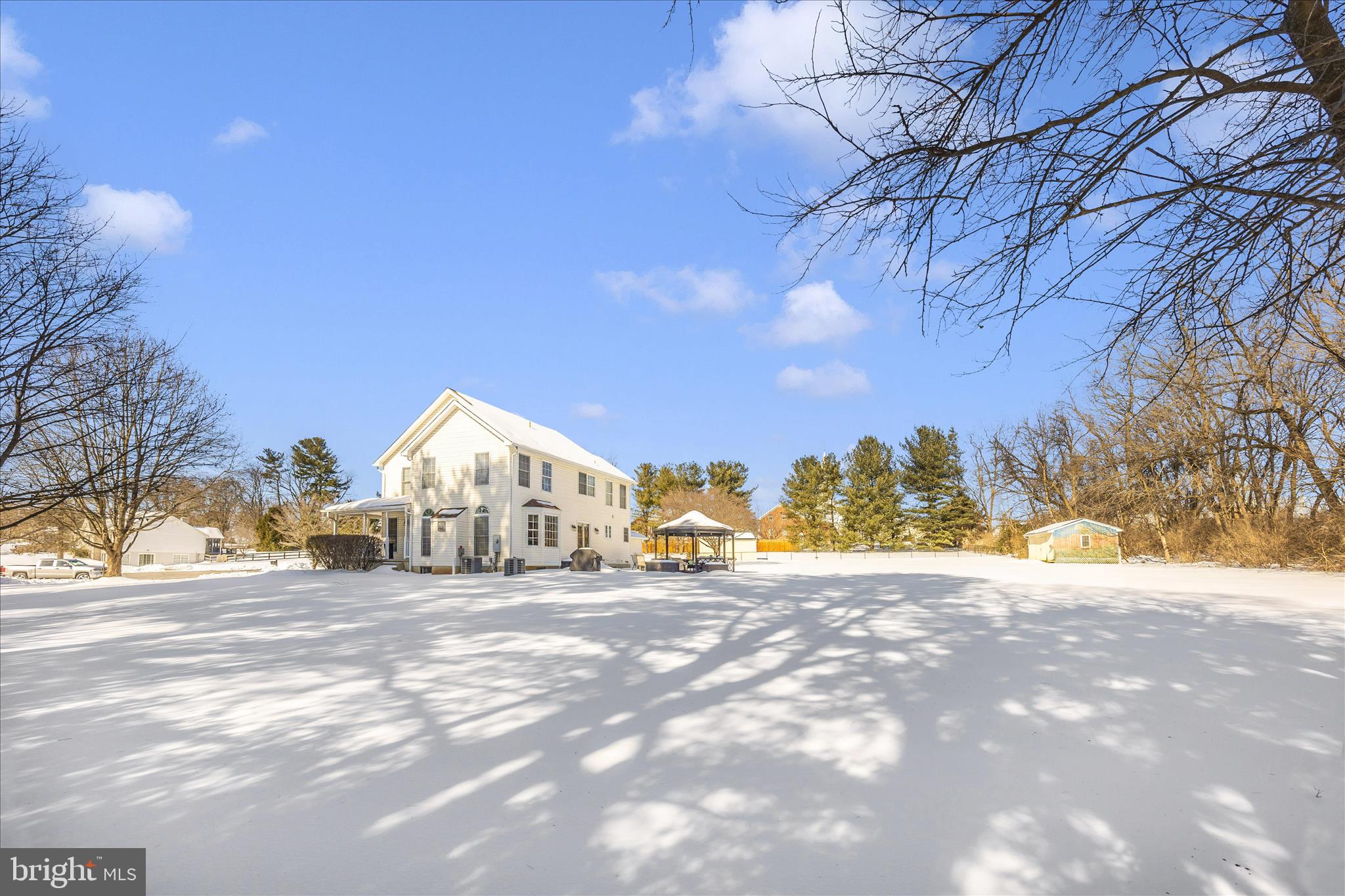 JEFFERSON COURT - Residential