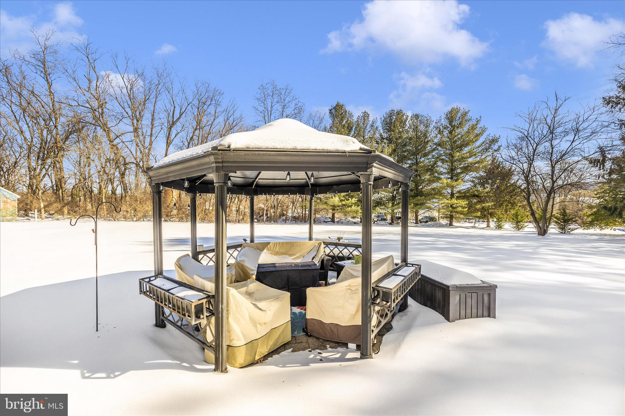 JEFFERSON COURT - Residential