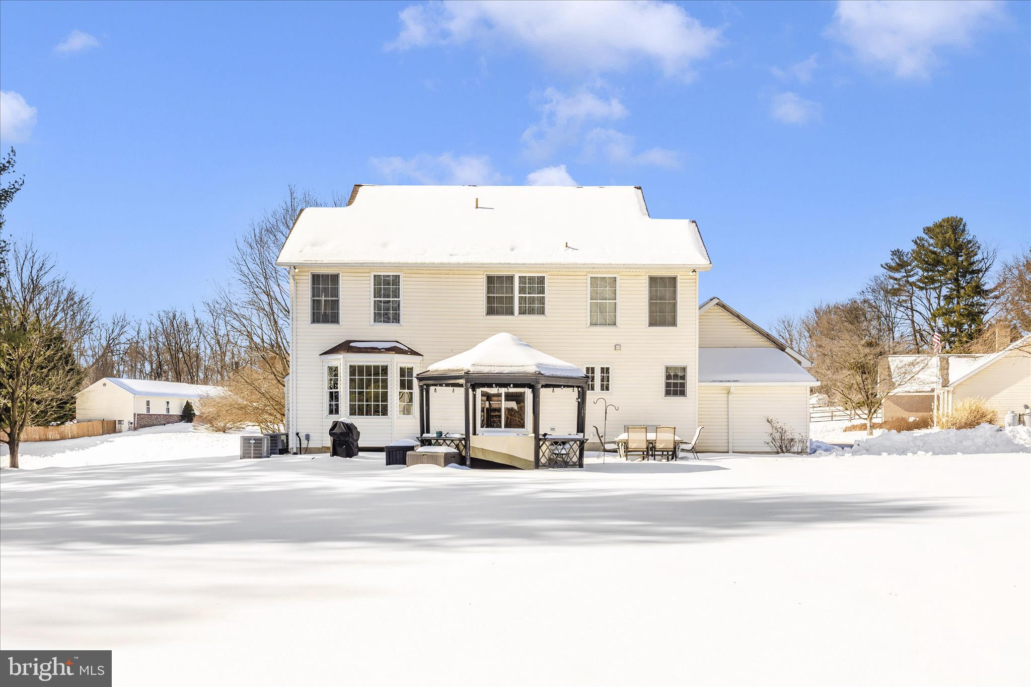 JEFFERSON COURT - Residential