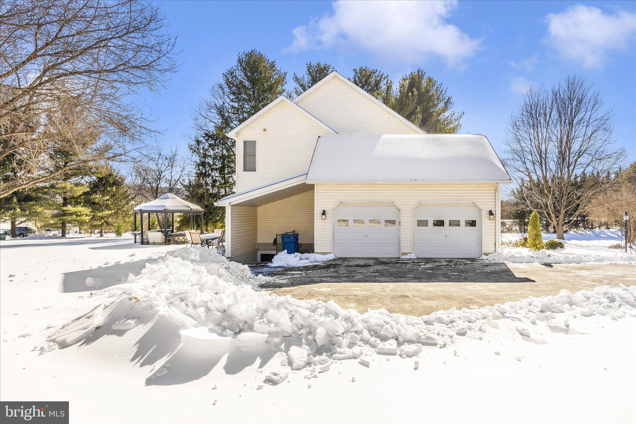 JEFFERSON COURT - Residential