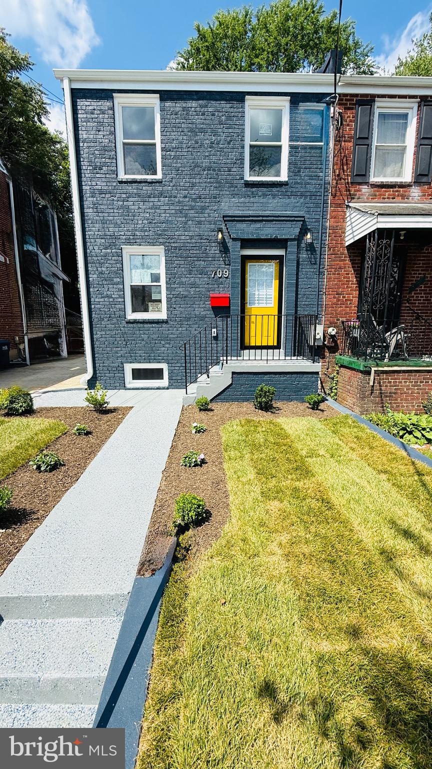 709 ADRIAN STREET SE