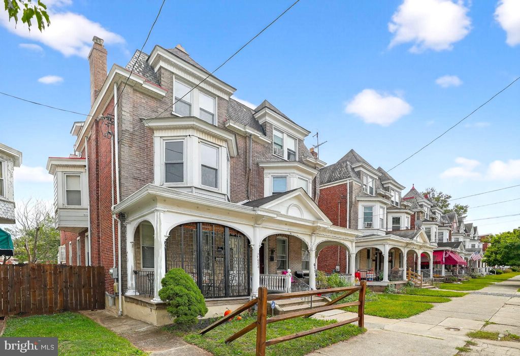 Photo of 654 Stanbridge Street, NORRISTOWN, PA 19401 (MLS # PAMC2155910)