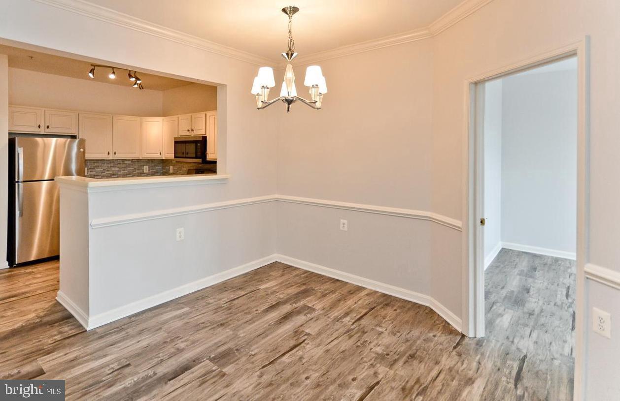 CAMERON GROVE CONDO IV> - Residential Lease