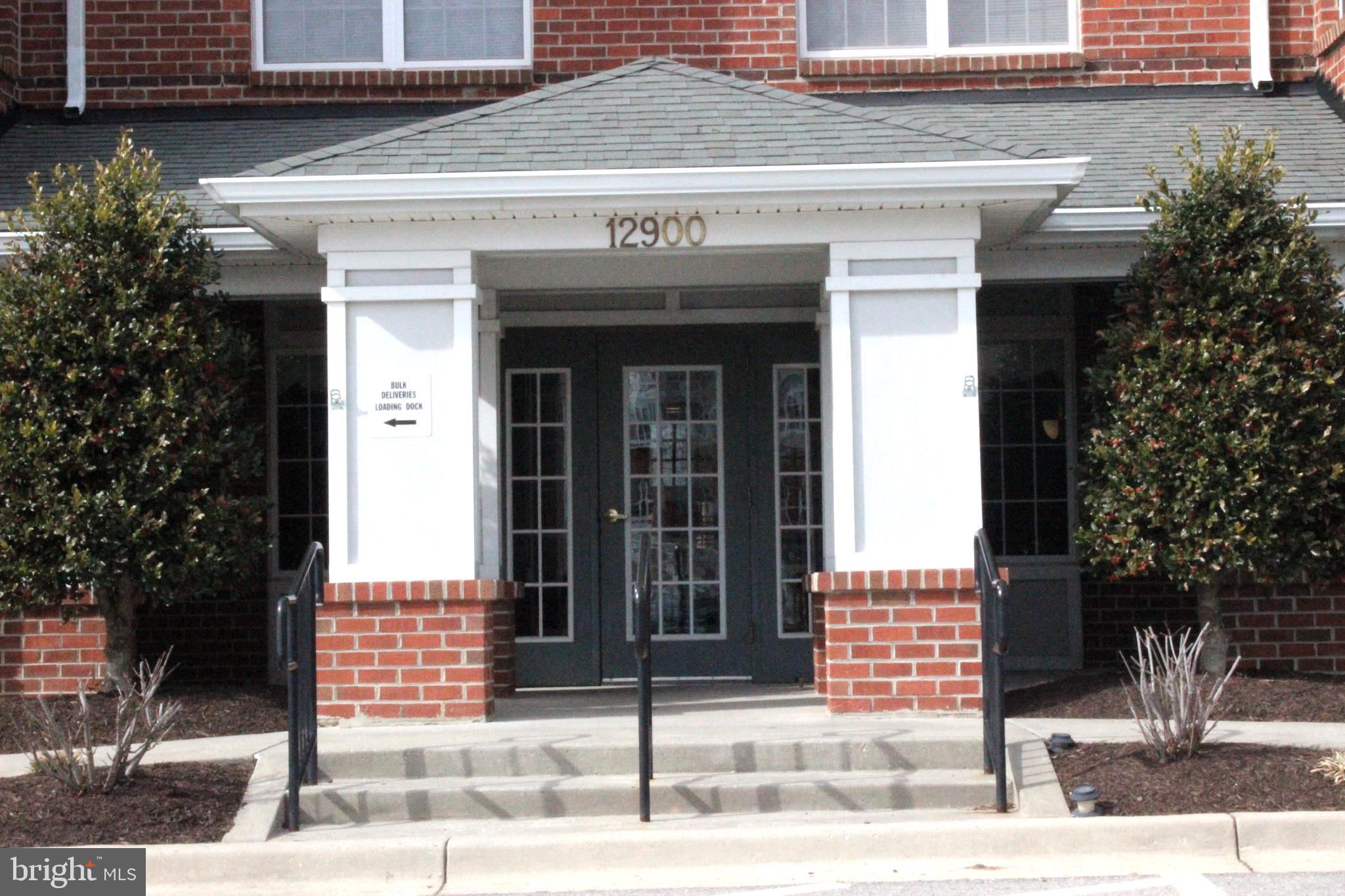 CAMERON GROVE CONDO IV> - Residential Lease