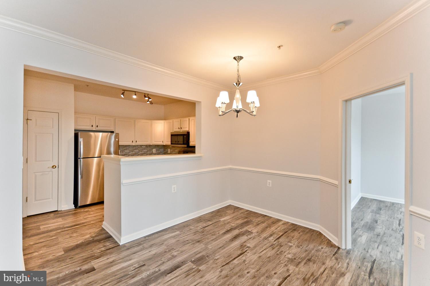 CAMERON GROVE CONDO IV> - Residential Lease