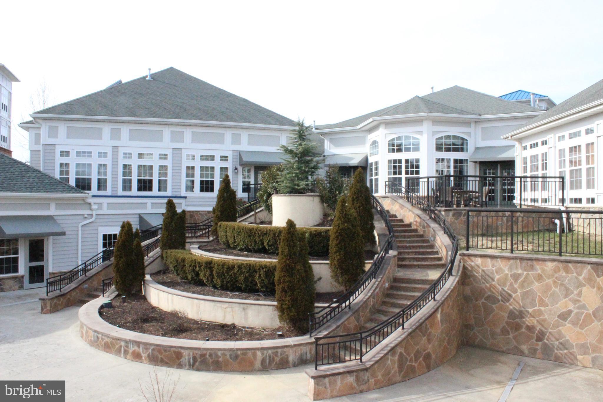 CAMERON GROVE CONDO IV> - Residential Lease