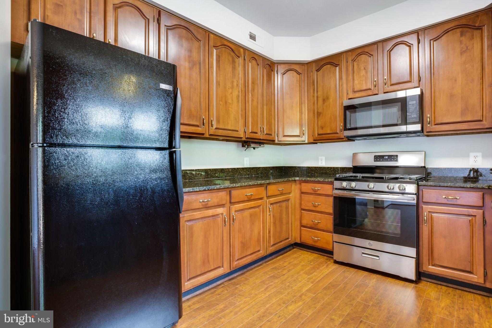 LIFESTYLE AT SULLY STATION - Residential