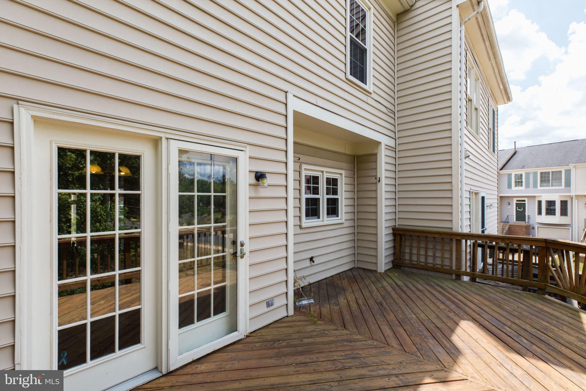 LIFESTYLE AT SULLY STATION - Residential