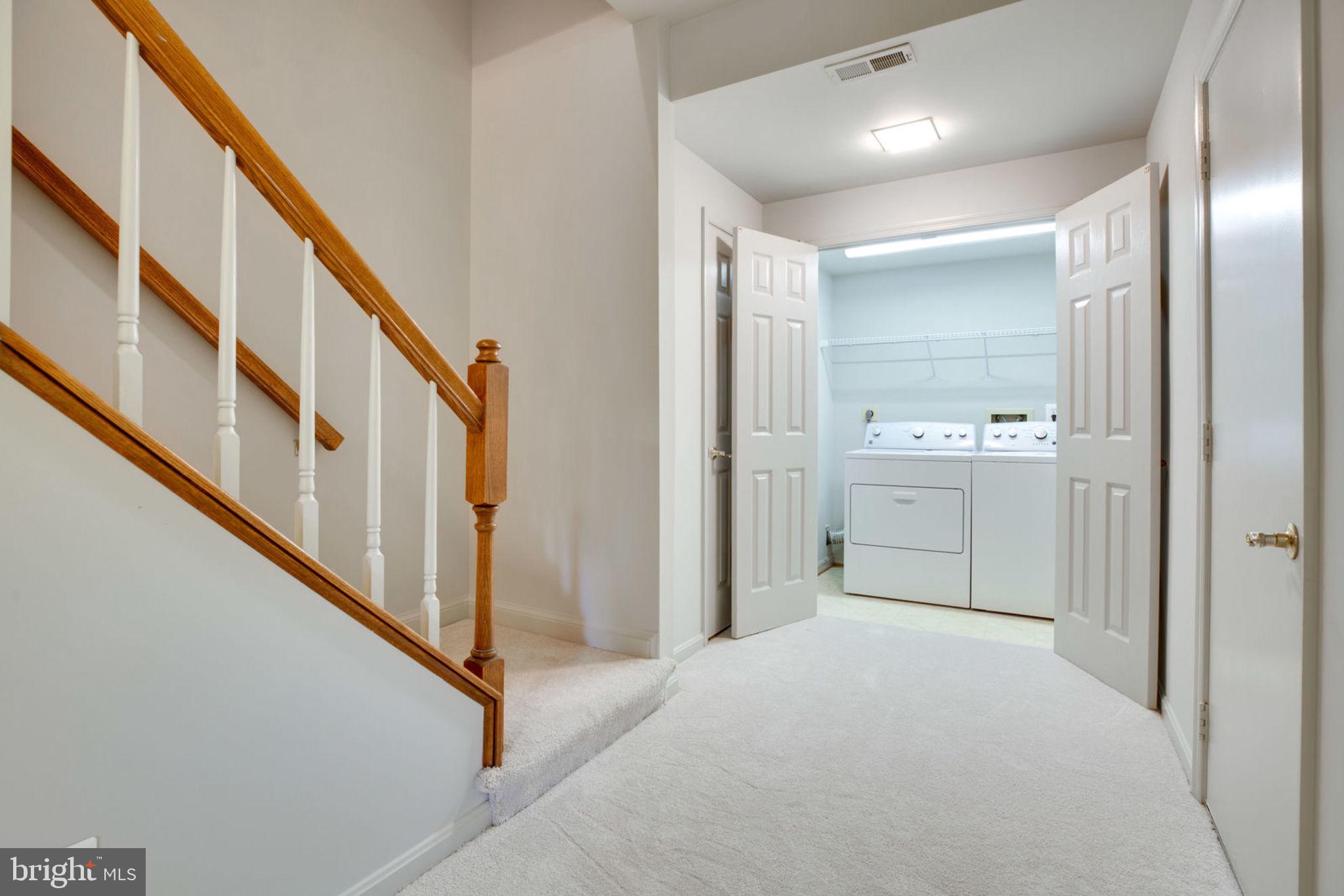 LIFESTYLE AT SULLY STATION - Residential