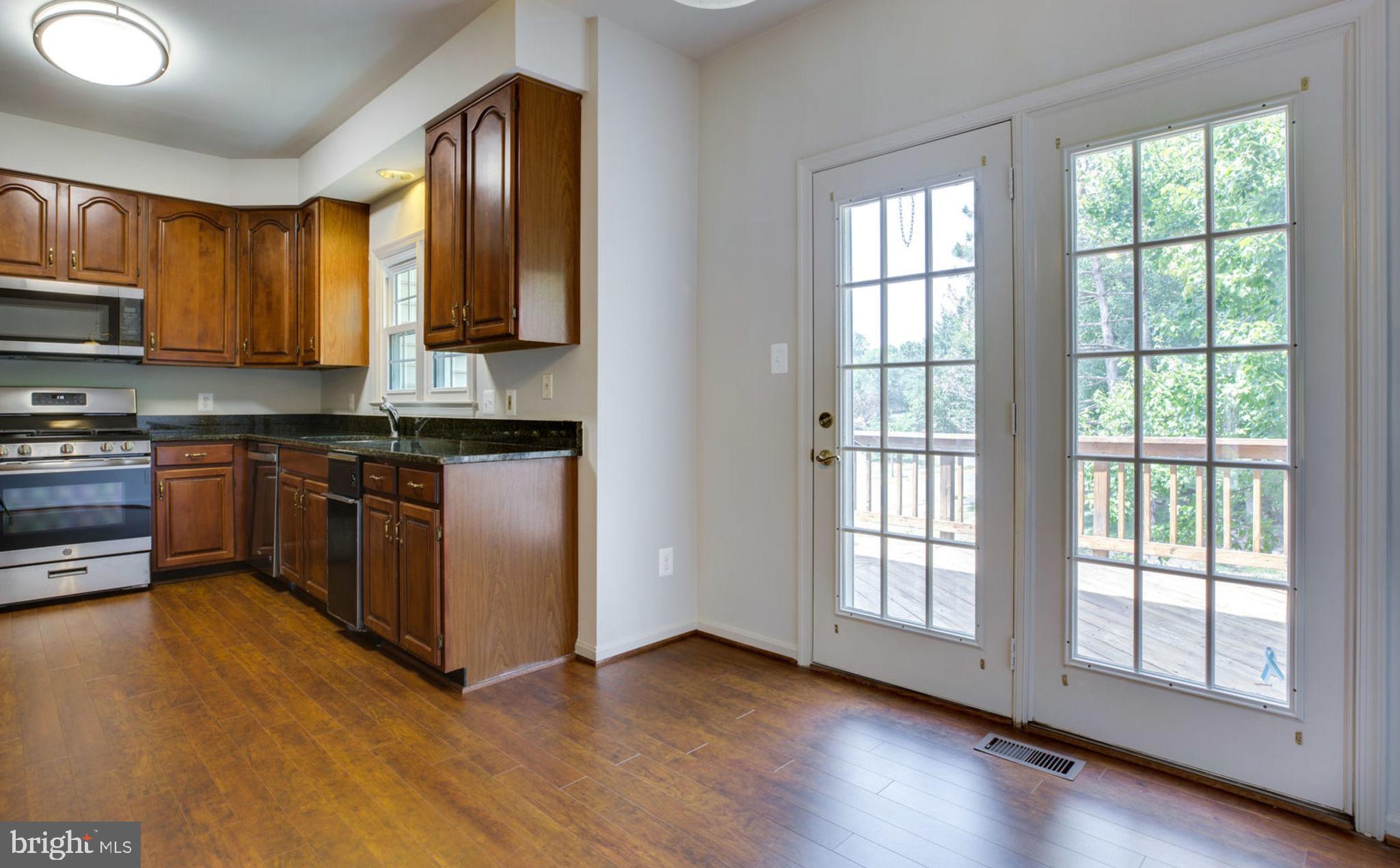 LIFESTYLE AT SULLY STATION - Residential