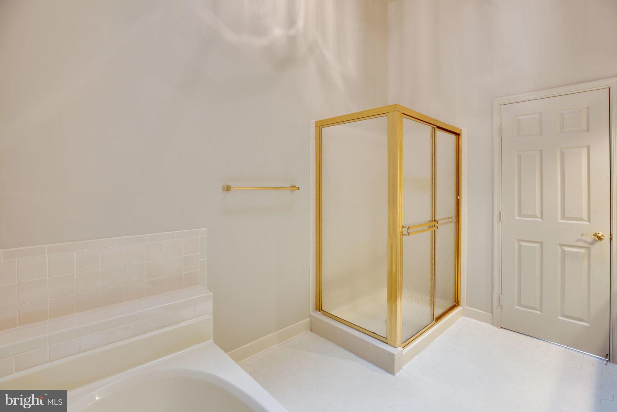 LIFESTYLE AT SULLY STATION - Residential