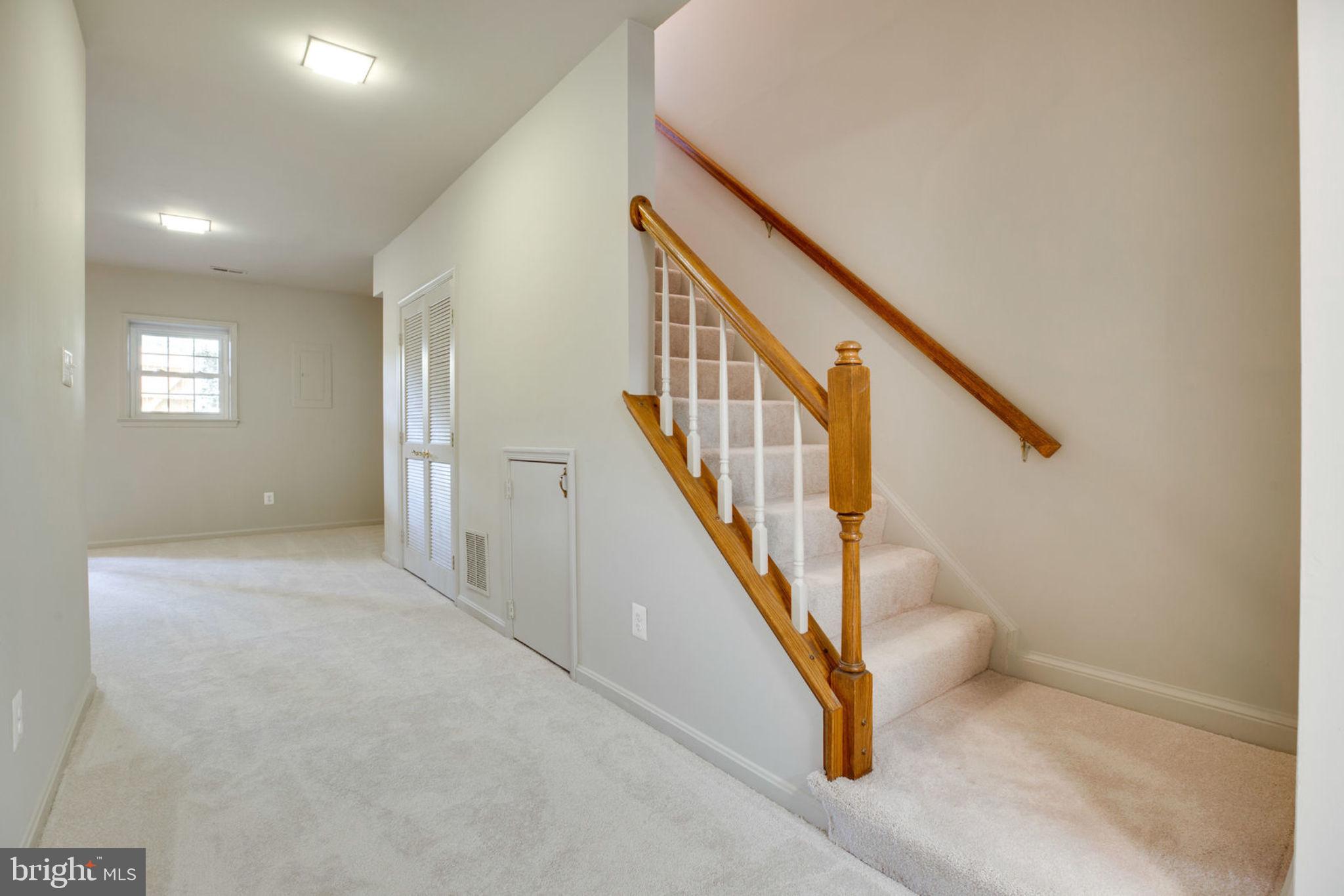 LIFESTYLE AT SULLY STATION - Residential