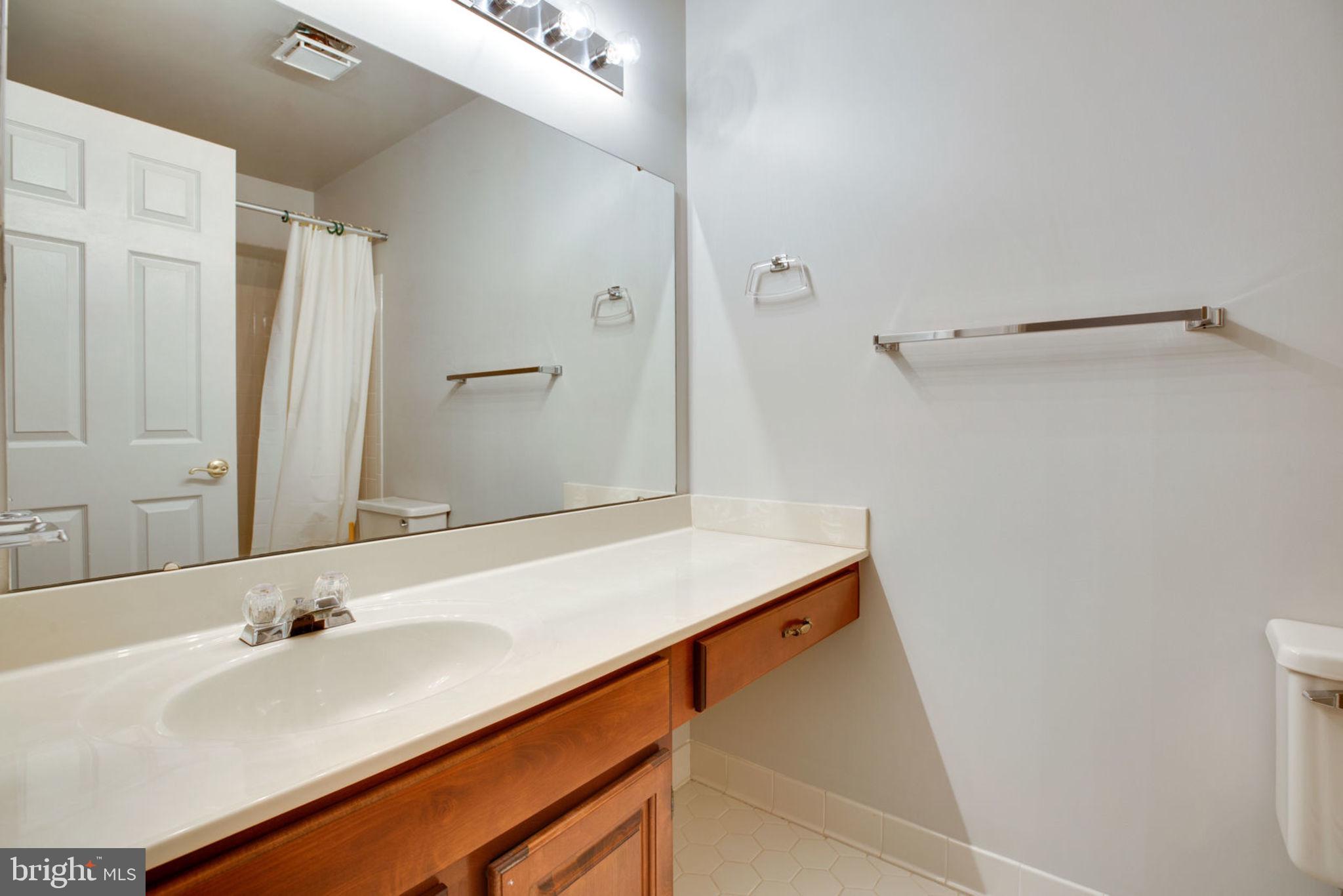 LIFESTYLE AT SULLY STATION - Residential