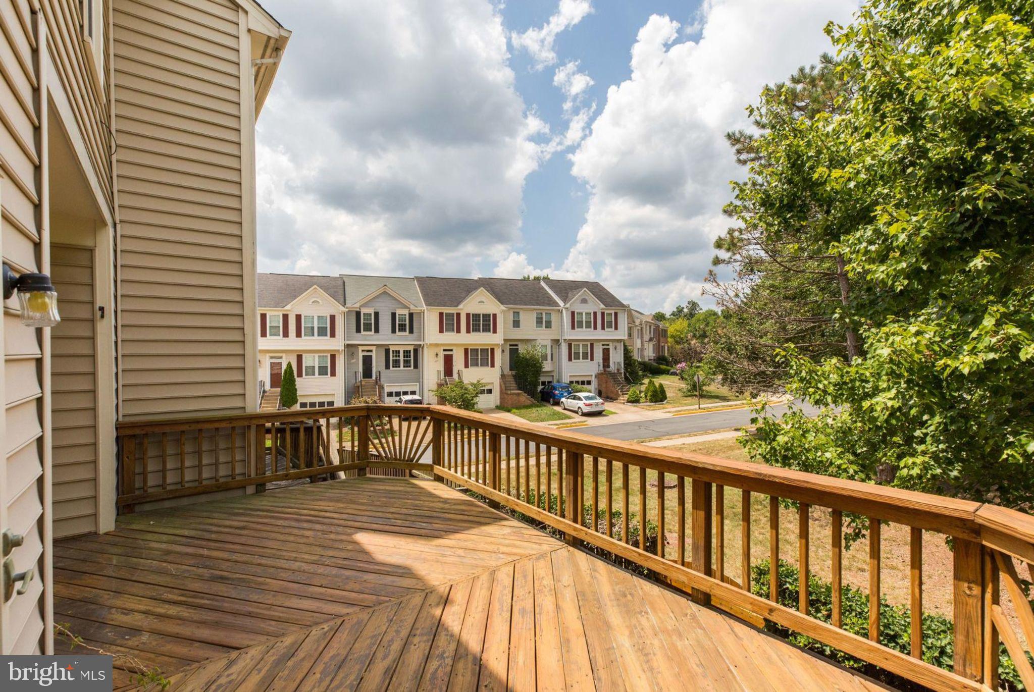 LIFESTYLE AT SULLY STATION - Residential