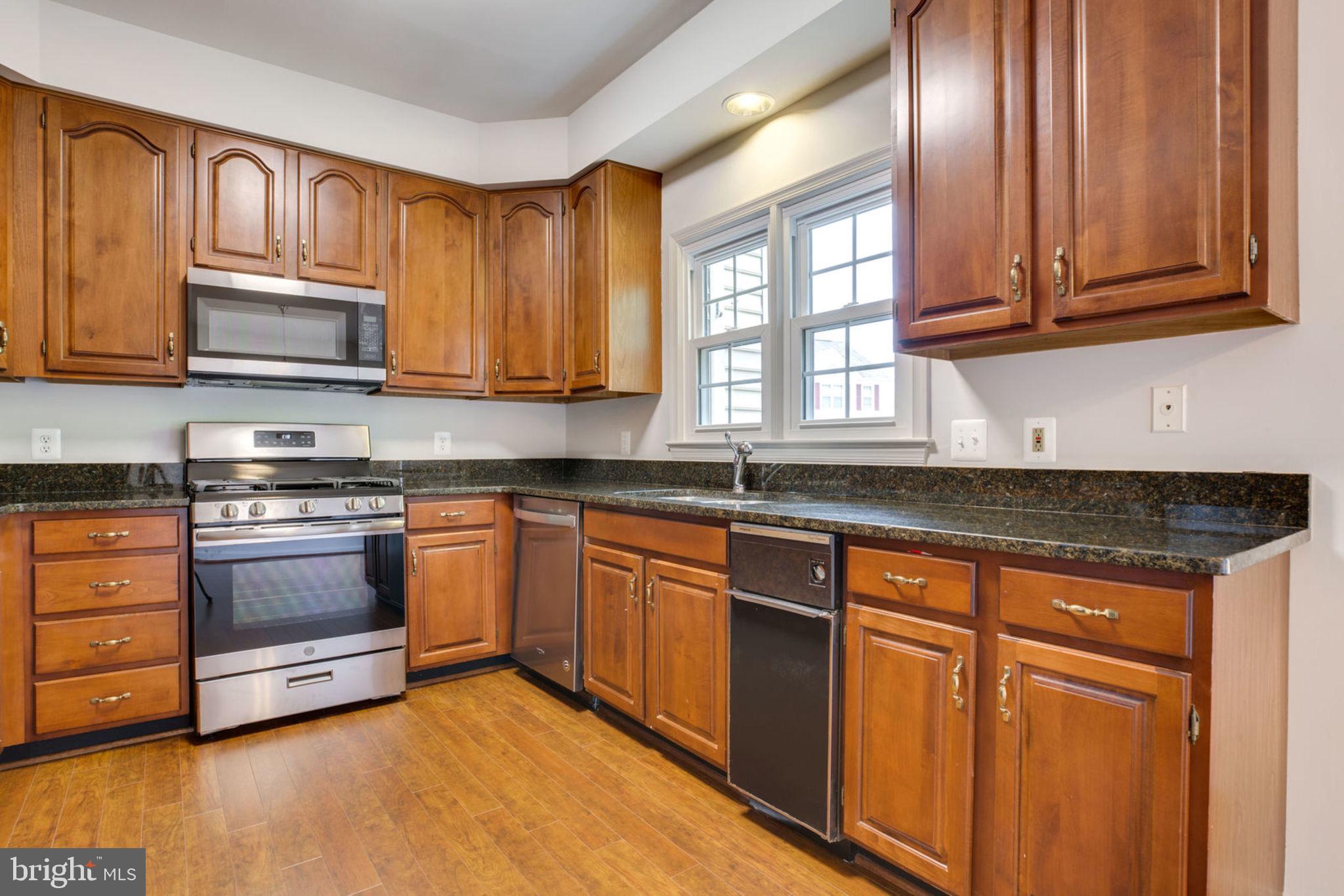 LIFESTYLE AT SULLY STATION - Residential