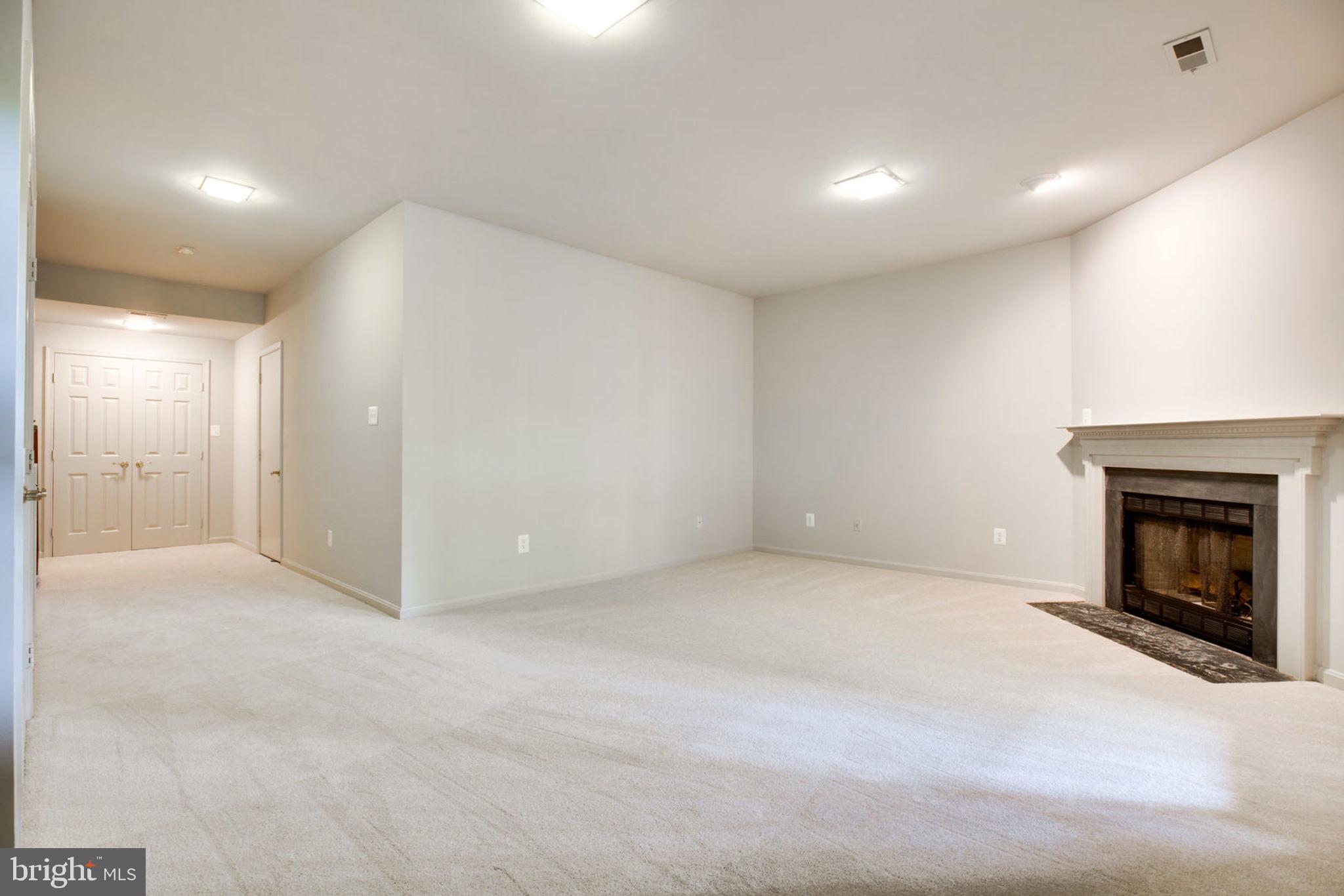 LIFESTYLE AT SULLY STATION - Residential