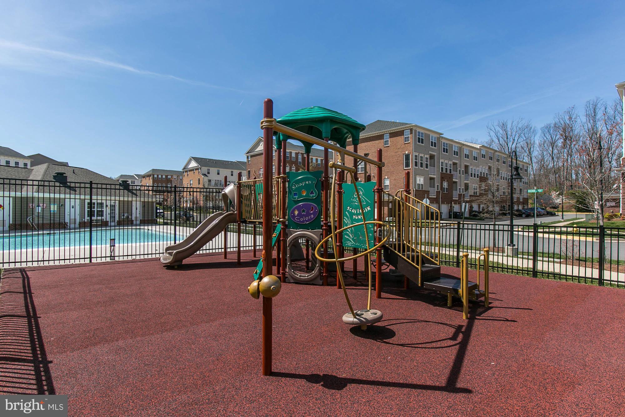 PARADISE/THE RESIDENCES - Residential